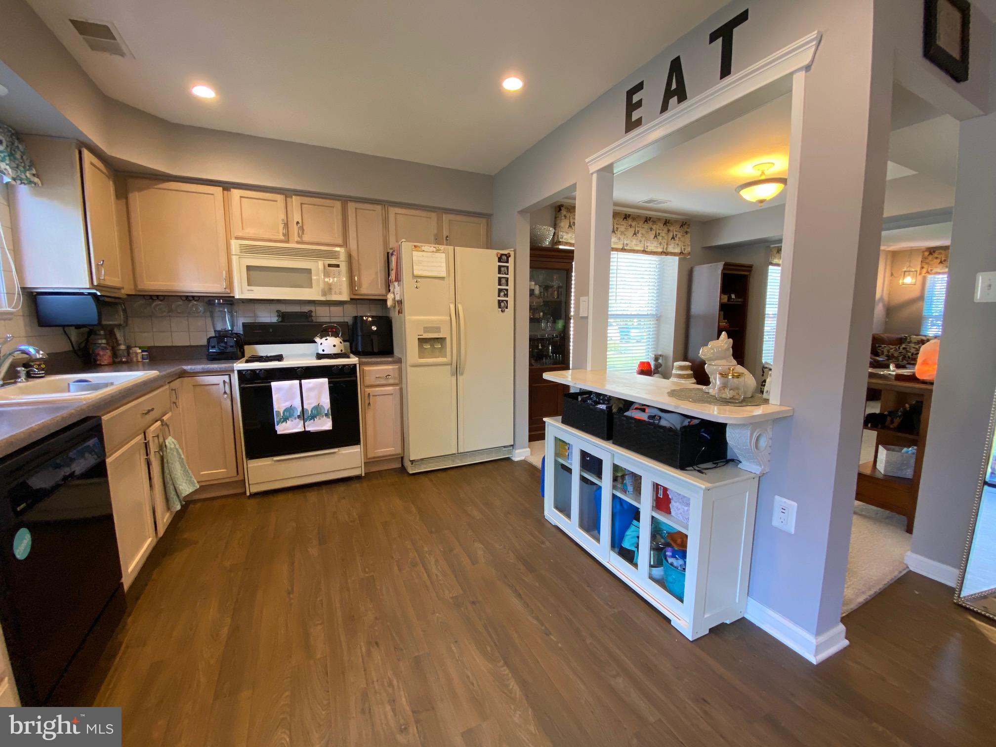 CENTENNIAL WOODS - Residential