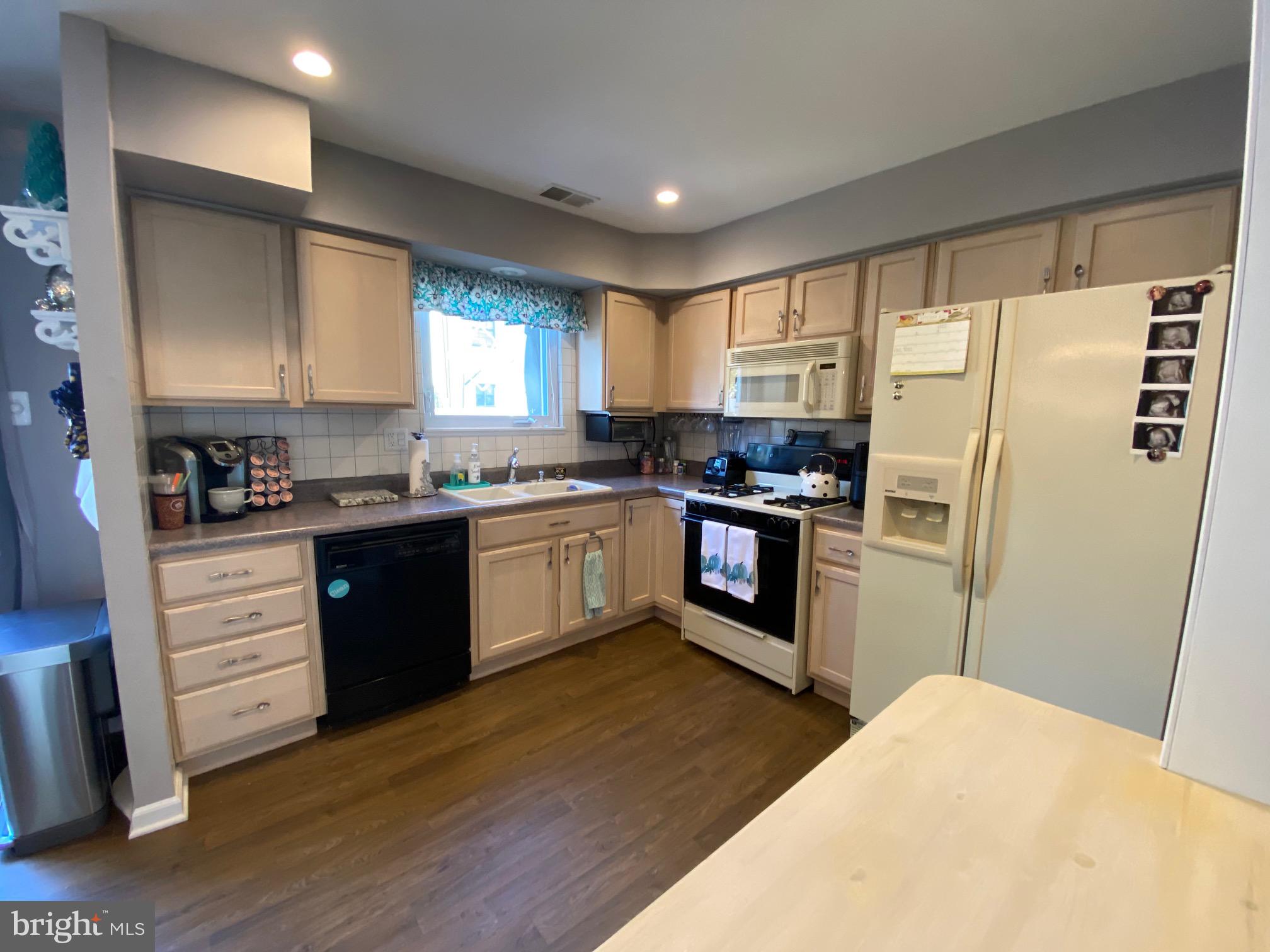 CENTENNIAL WOODS - Residential