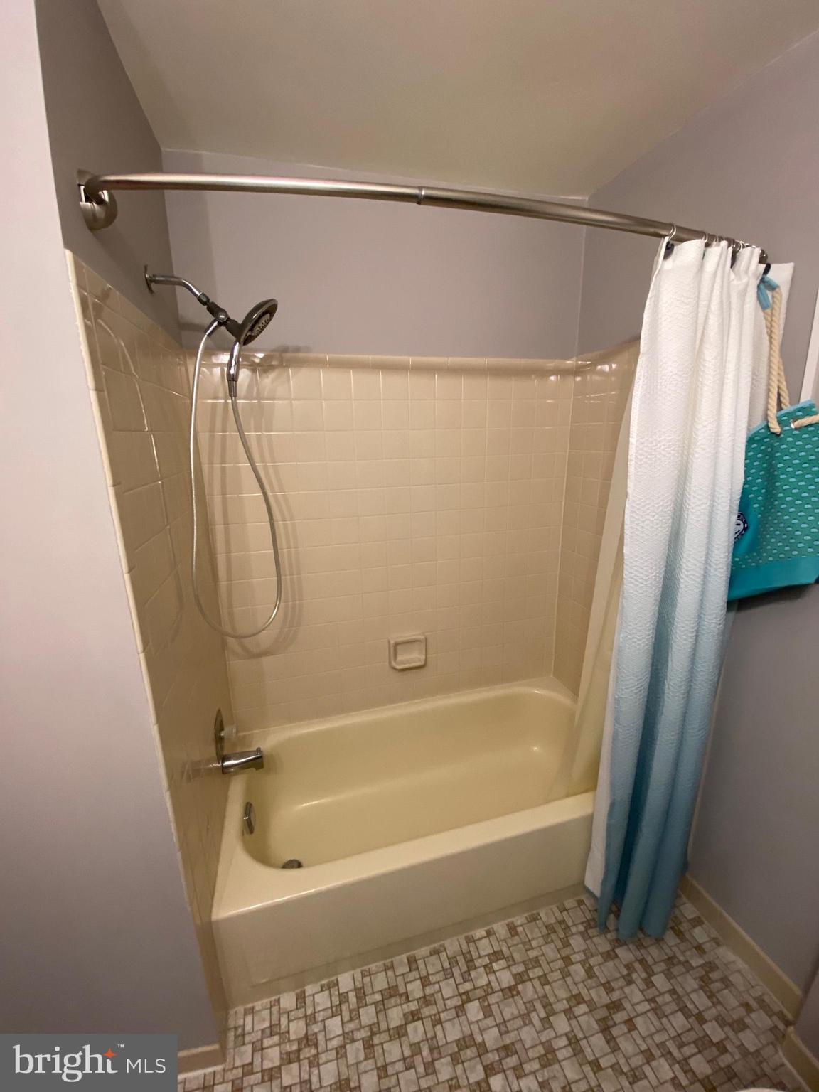 CENTENNIAL WOODS - Residential