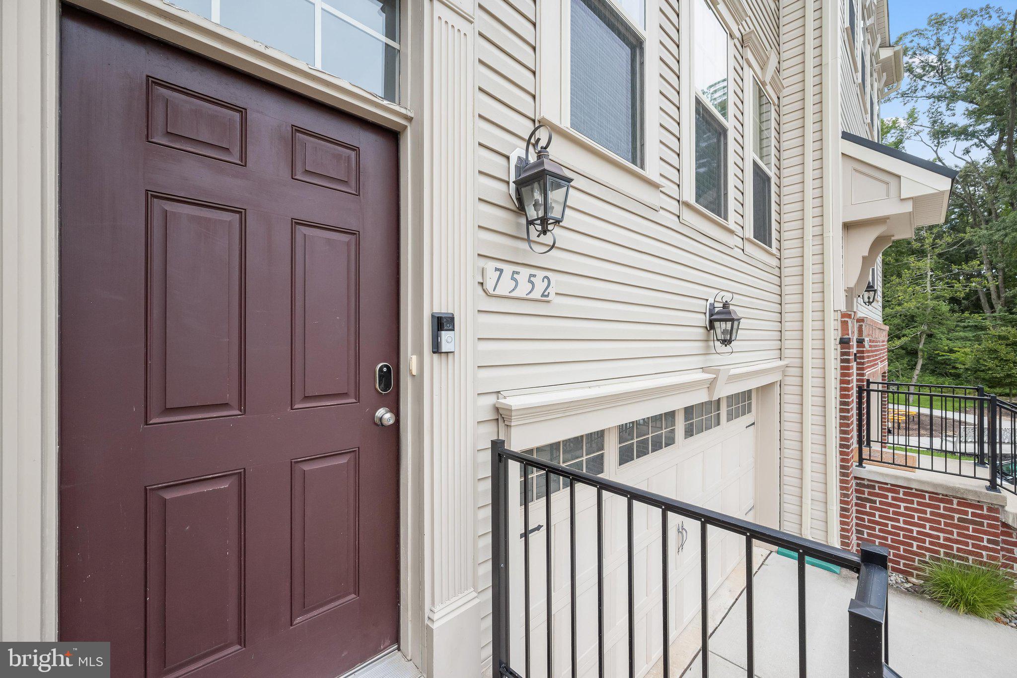 7552 HOLLY RIDGE DRIVE