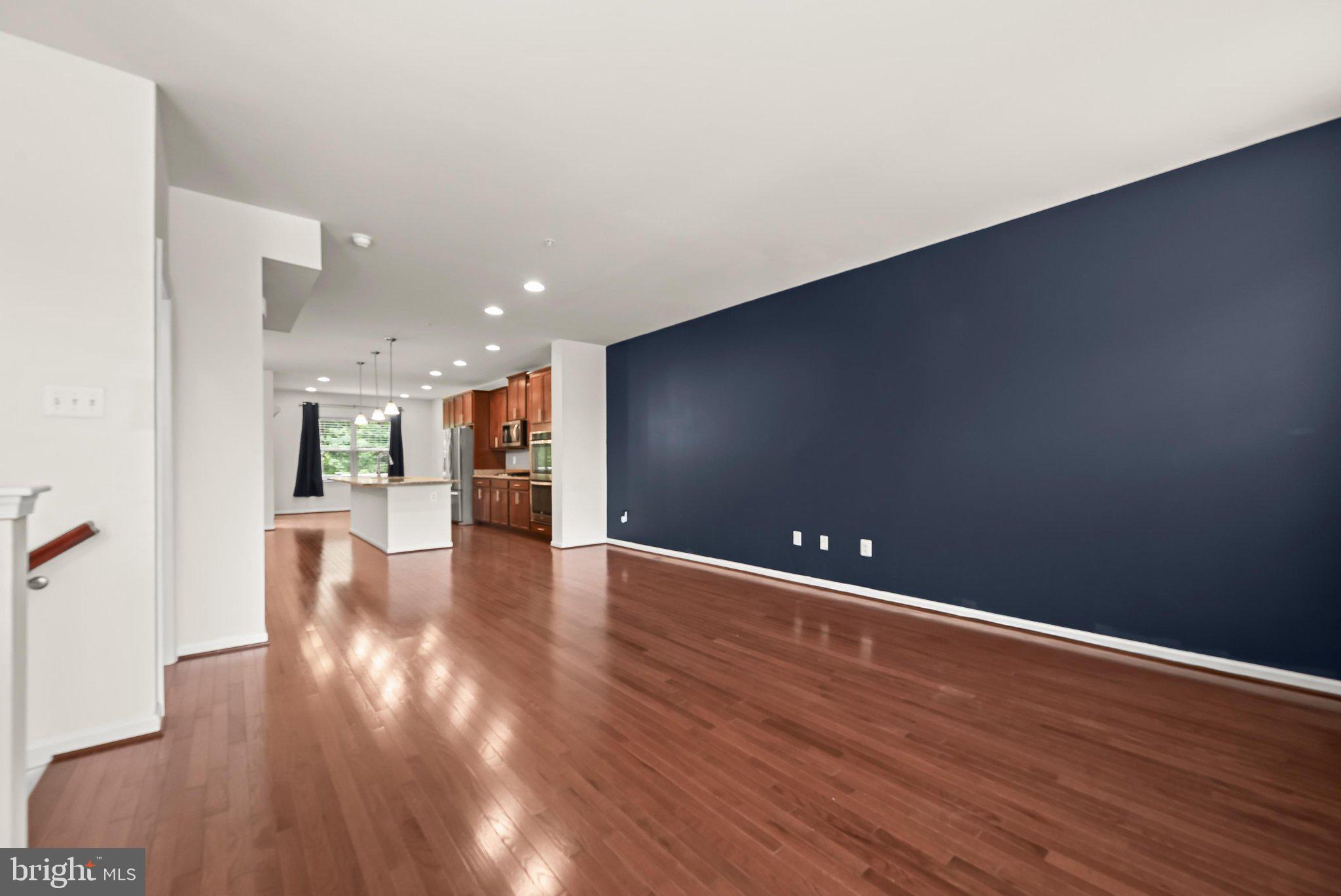 7552 HOLLY RIDGE DRIVE
