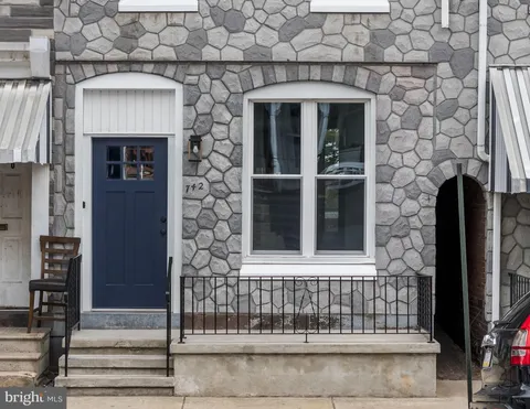742 N 11th Street, Reading, PA 19604 - #: PABK2055032