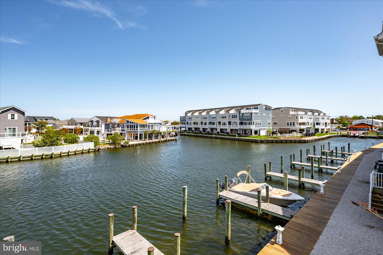 LIGHTHOUSE VIEW - Residential
