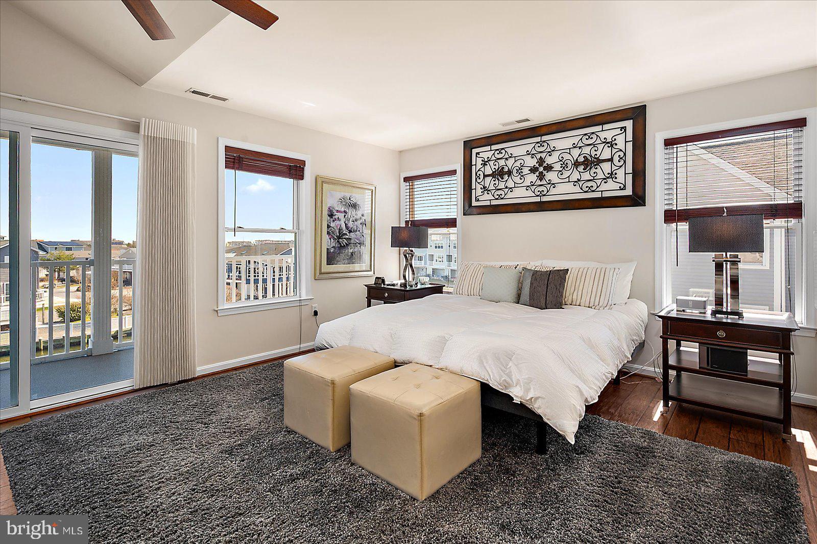 LIGHTHOUSE VIEW - Residential