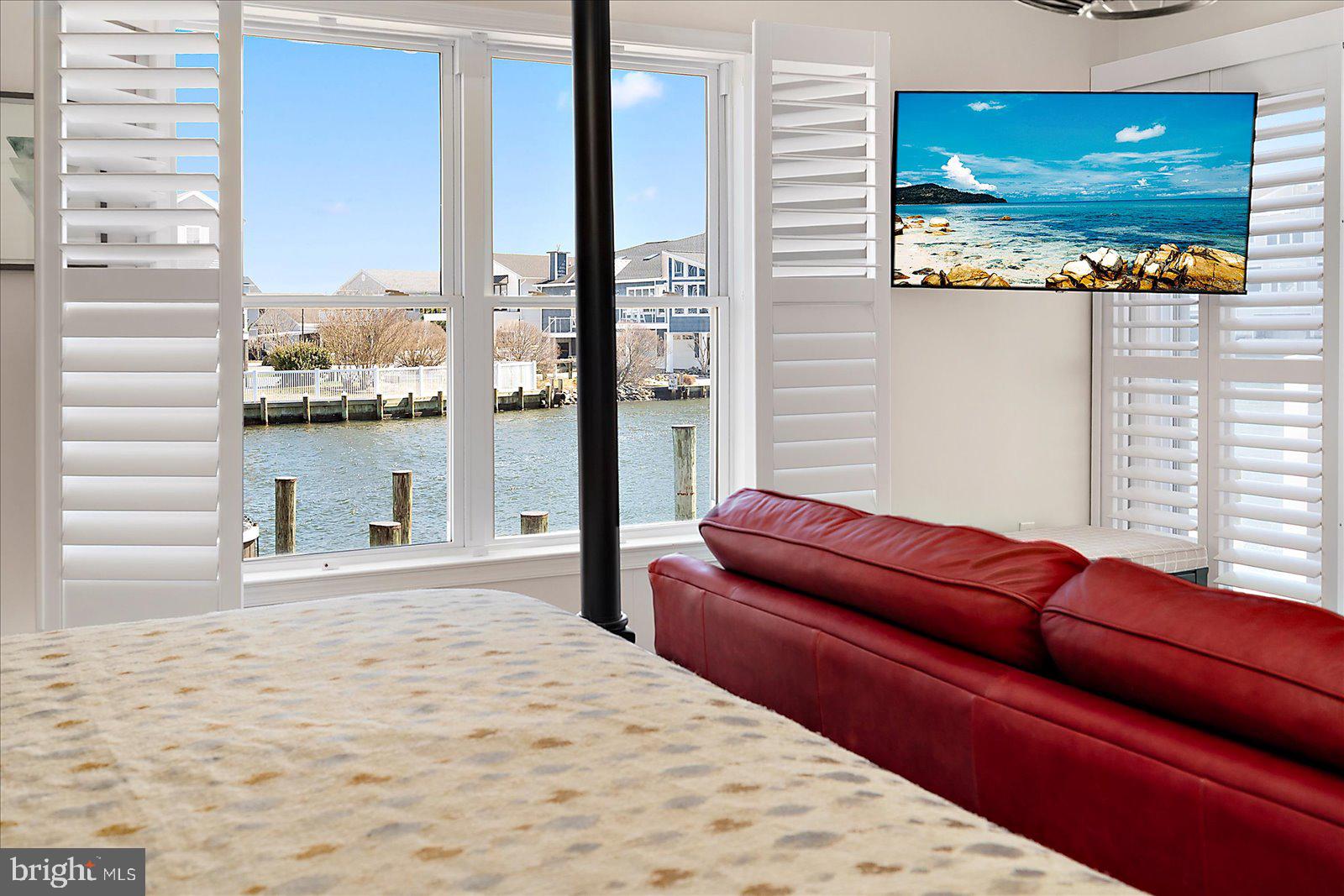 LIGHTHOUSE VIEW - Residential