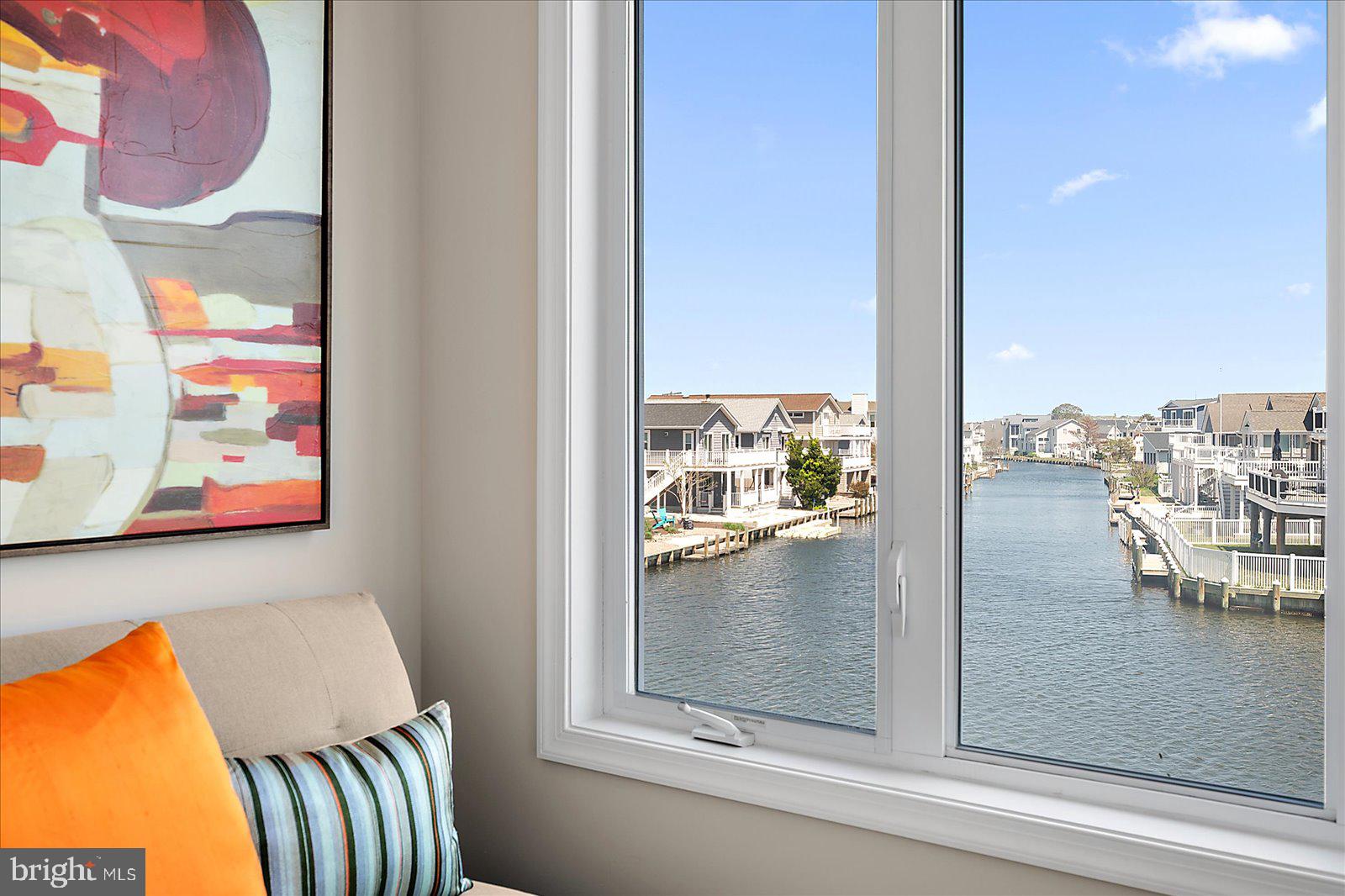 LIGHTHOUSE VIEW - Residential