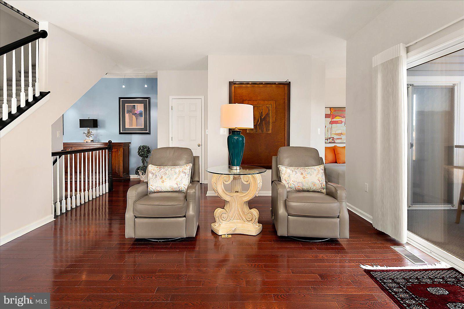 LIGHTHOUSE VIEW - Residential