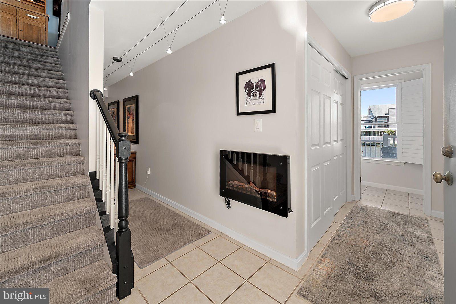 LIGHTHOUSE VIEW - Residential