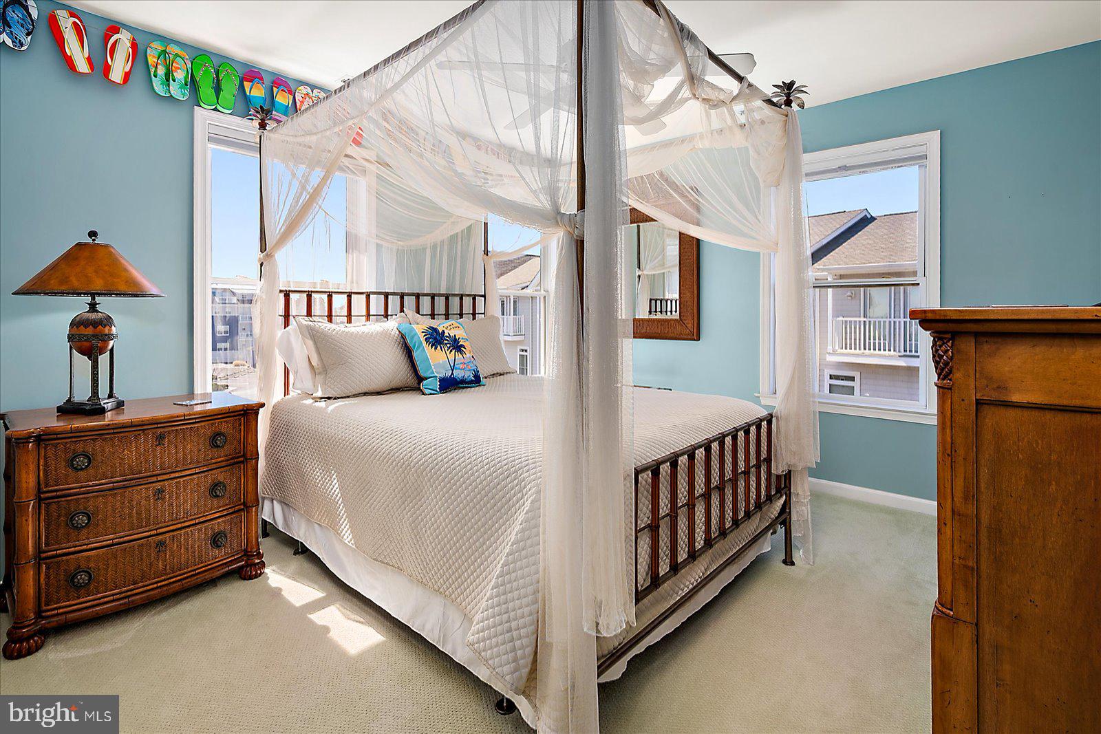 LIGHTHOUSE VIEW - Residential