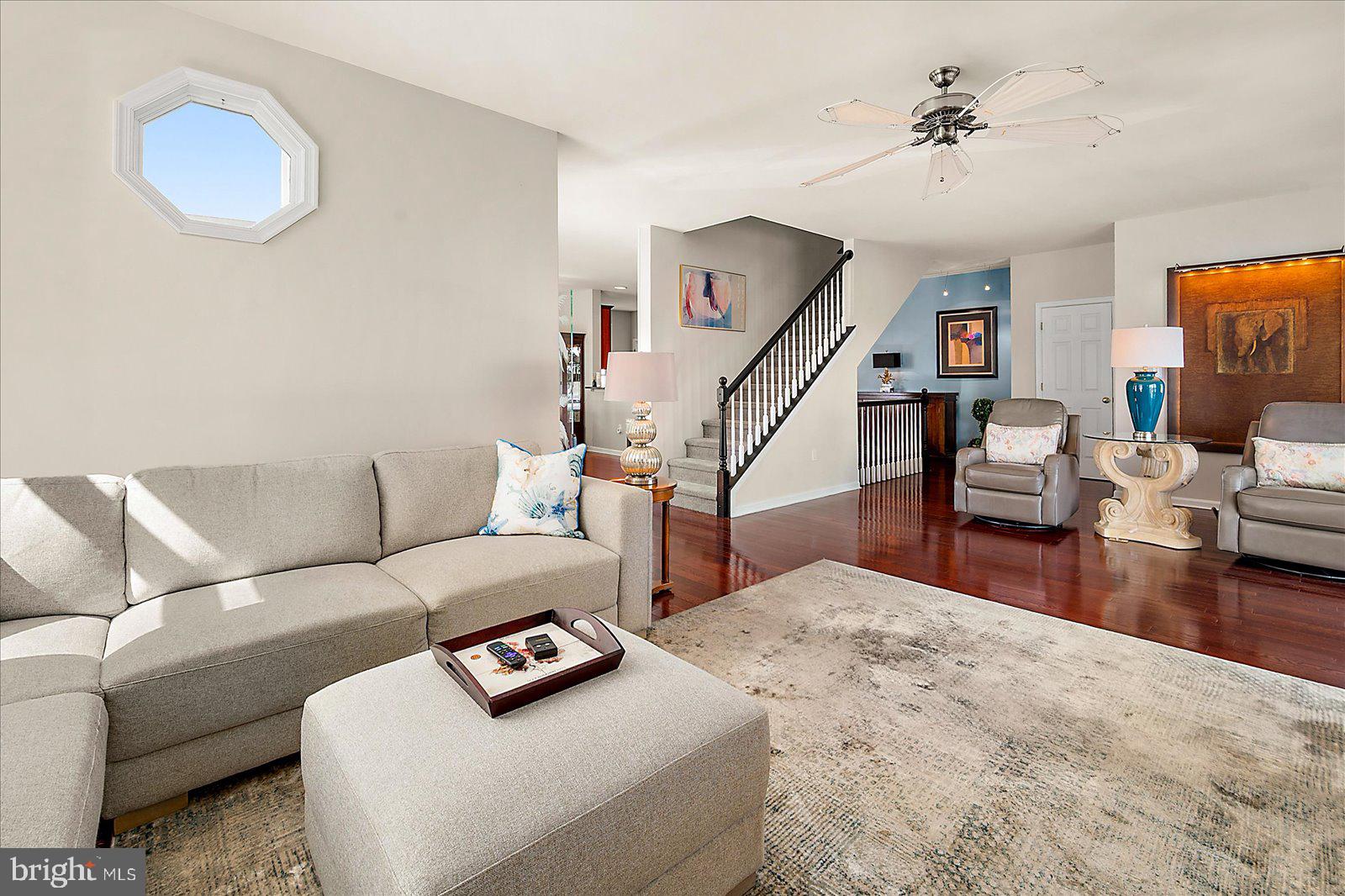 LIGHTHOUSE VIEW - Residential