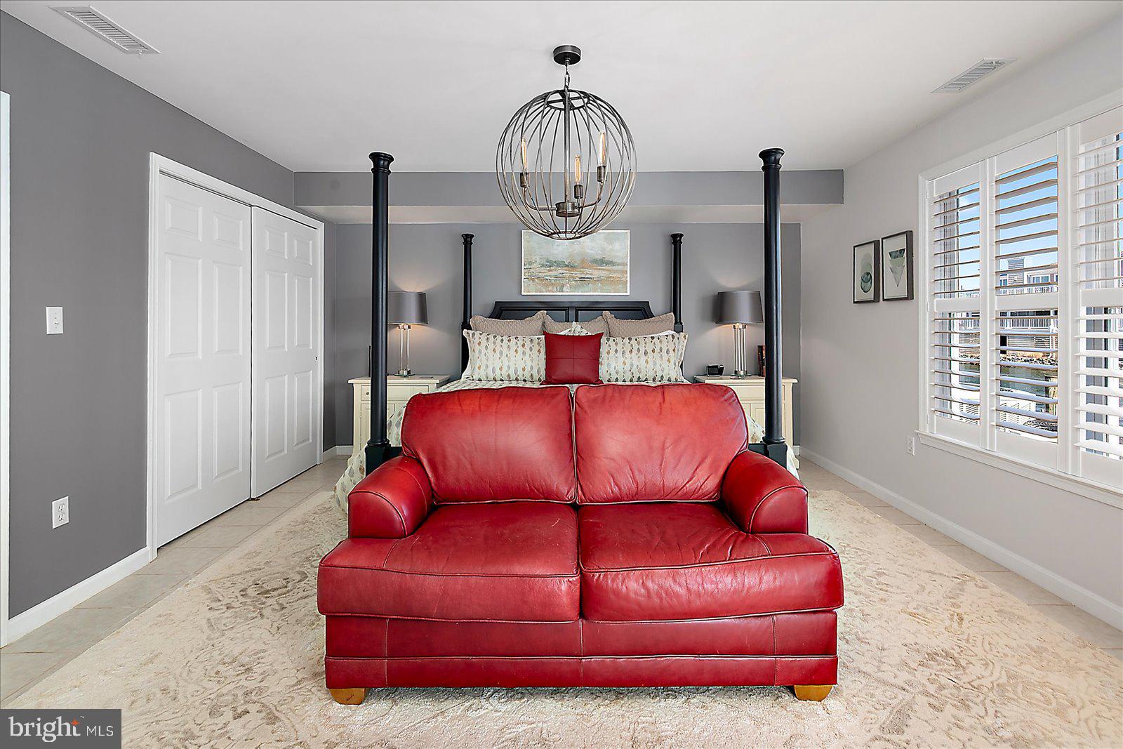 LIGHTHOUSE VIEW - Residential