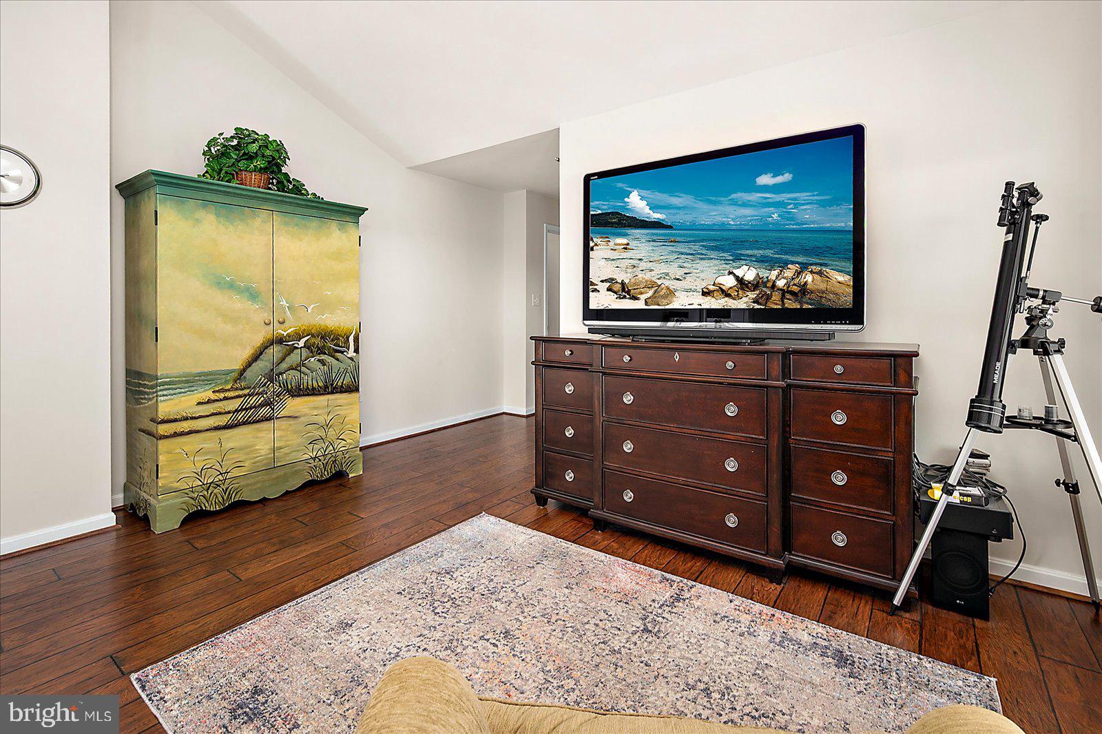 LIGHTHOUSE VIEW - Residential