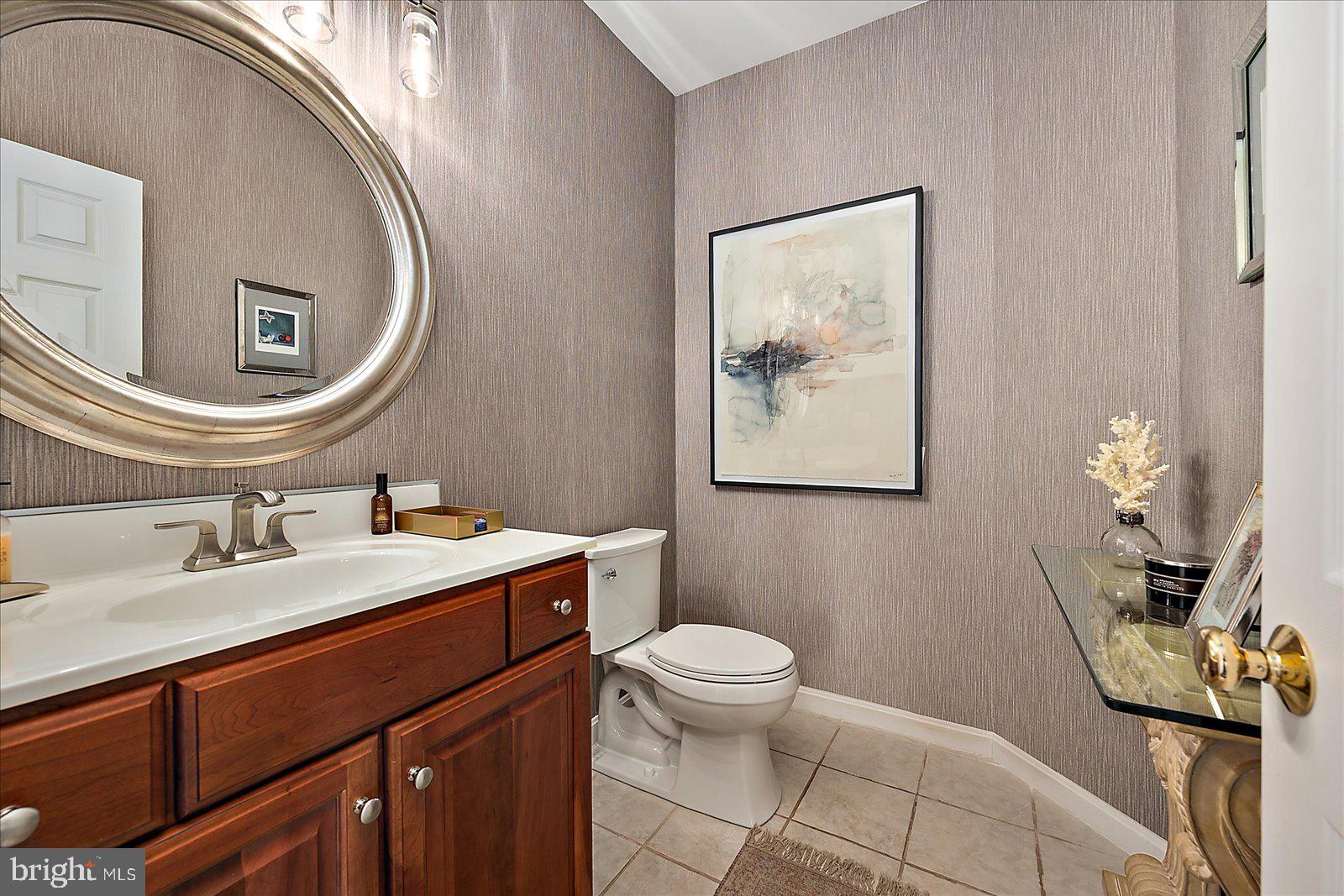 LIGHTHOUSE VIEW - Residential