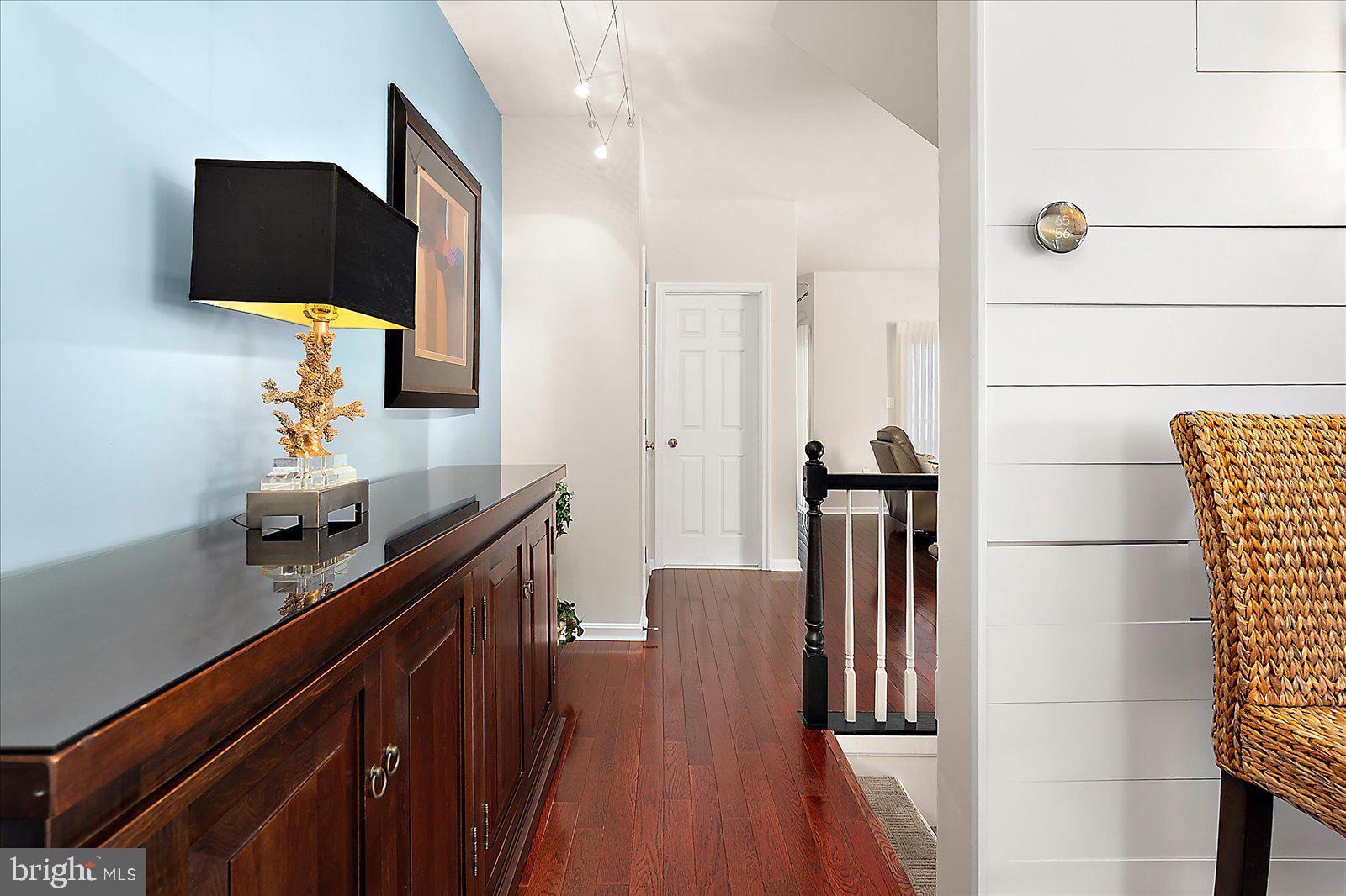 LIGHTHOUSE VIEW - Residential