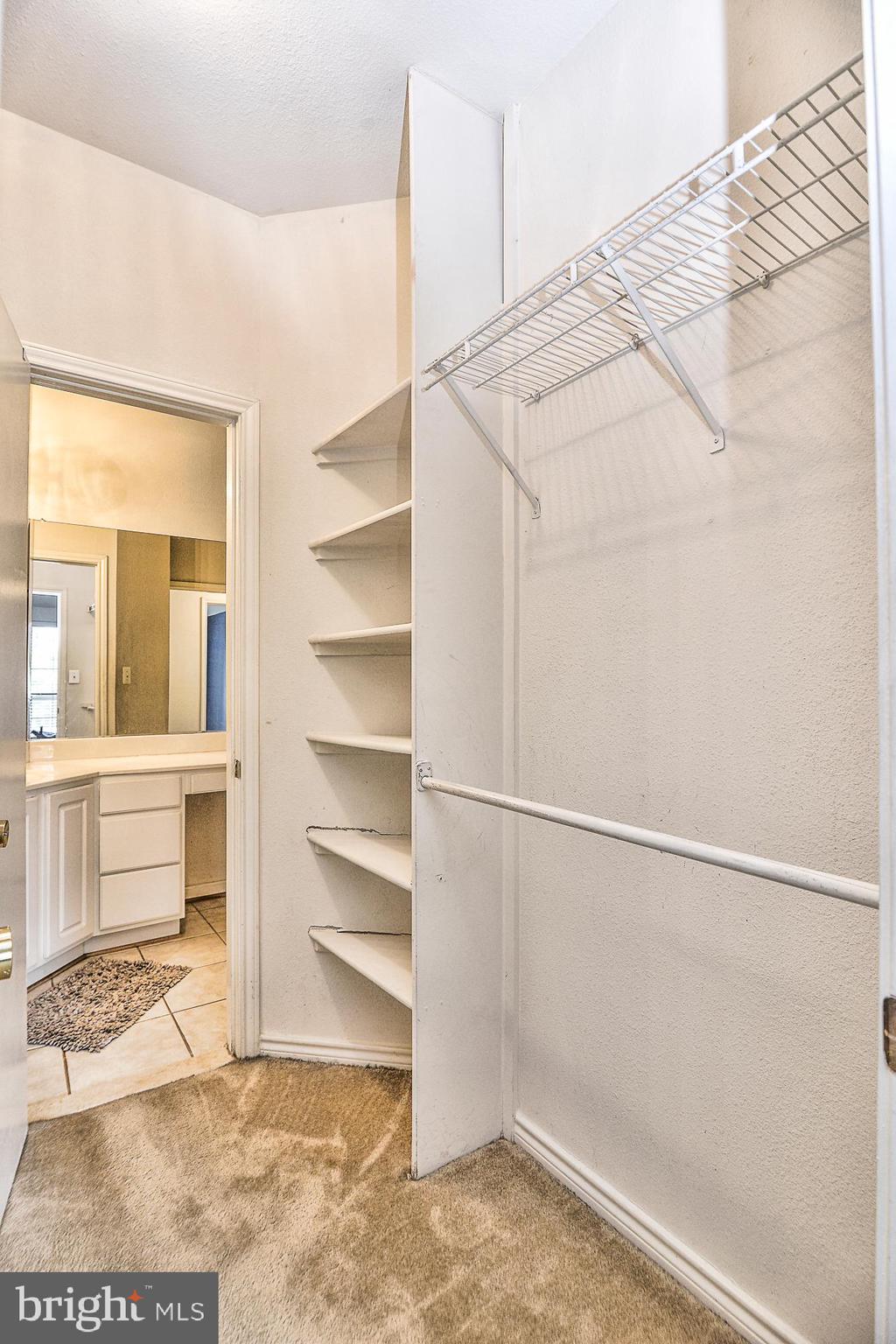 PENDERBROOK SQUARE CONDOMINIUMS - Residential Lease