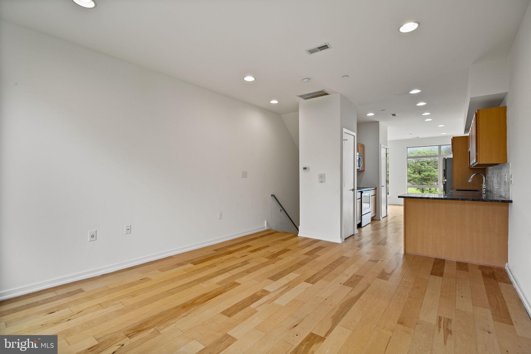 KENSINGTON - Residential Income