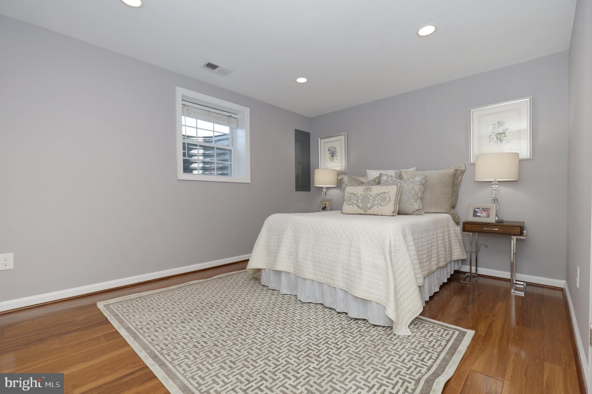 BARCROFT TERRACE - Residential