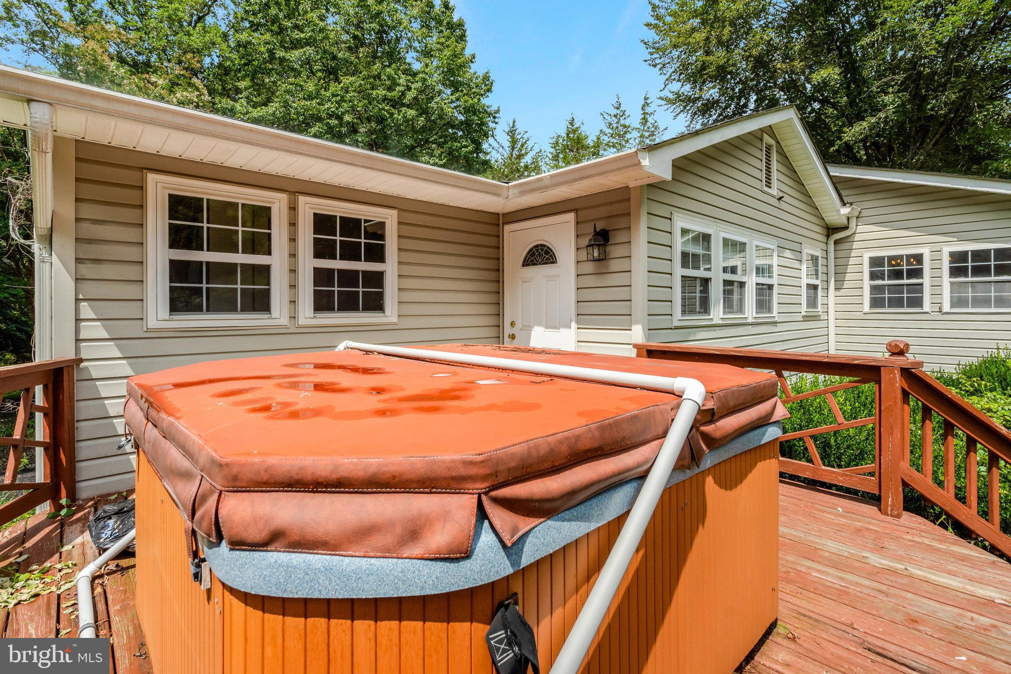 LAKE JACKSON - Residential