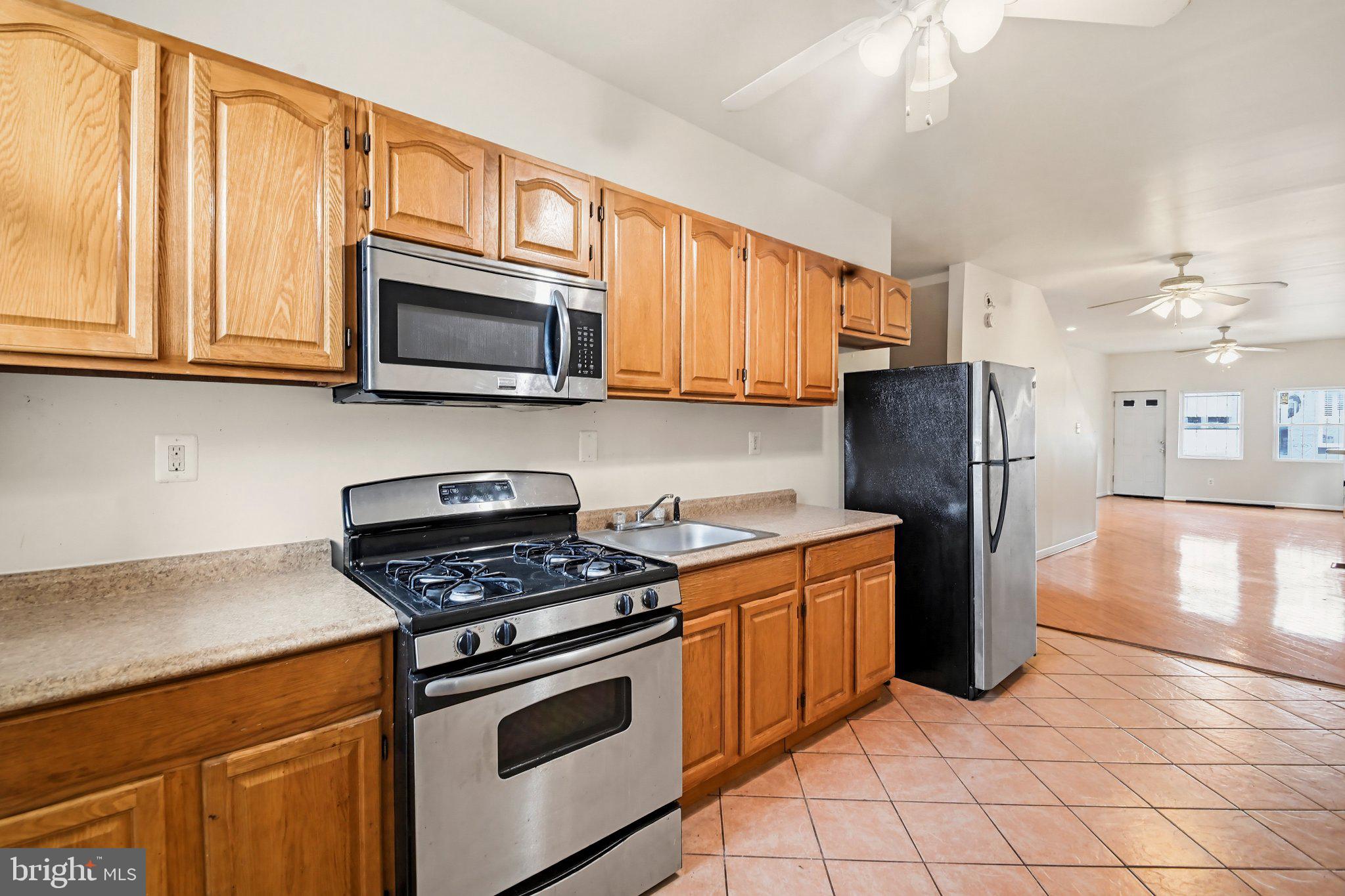 BROADWAY EAST - Residential