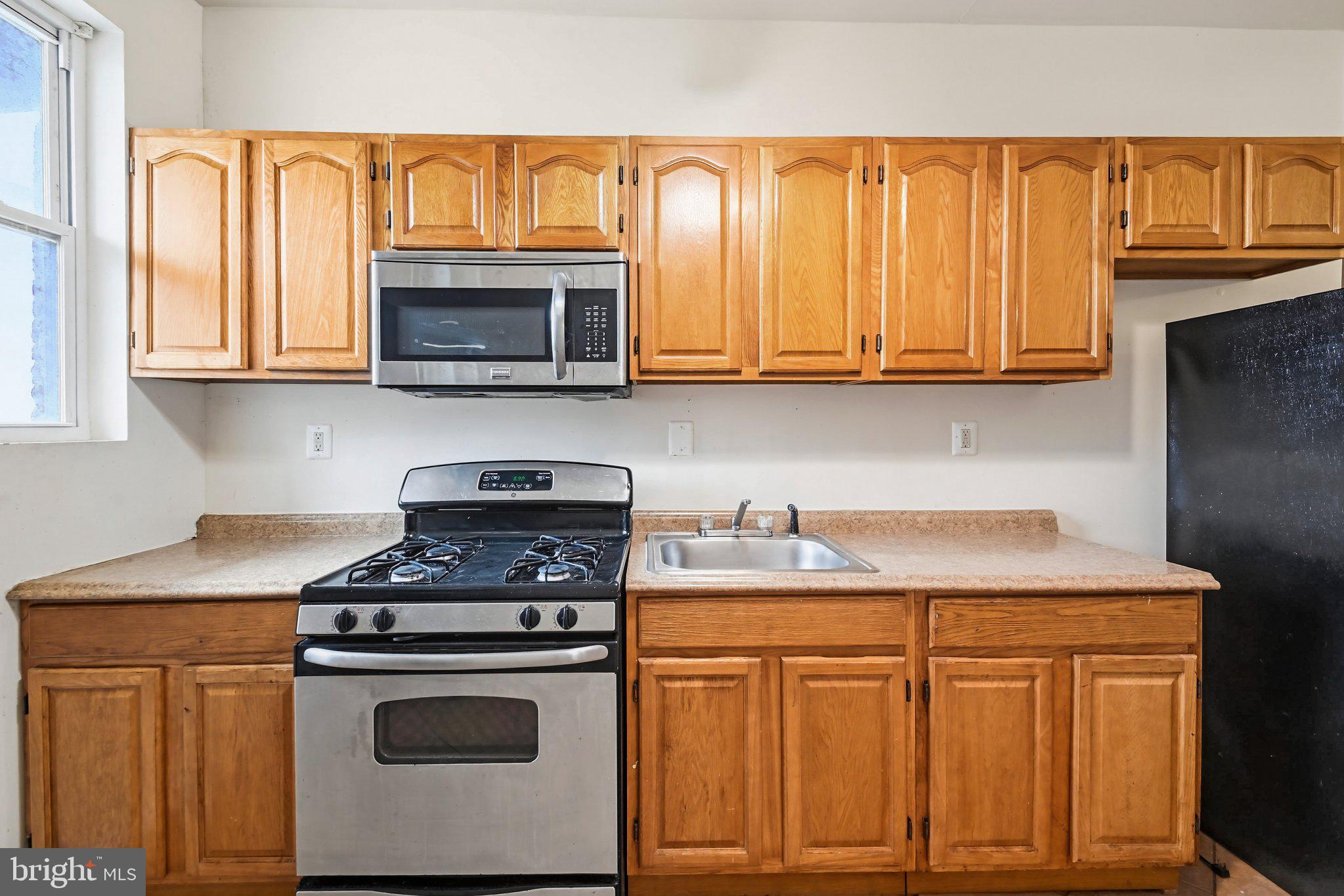 BROADWAY EAST - Residential