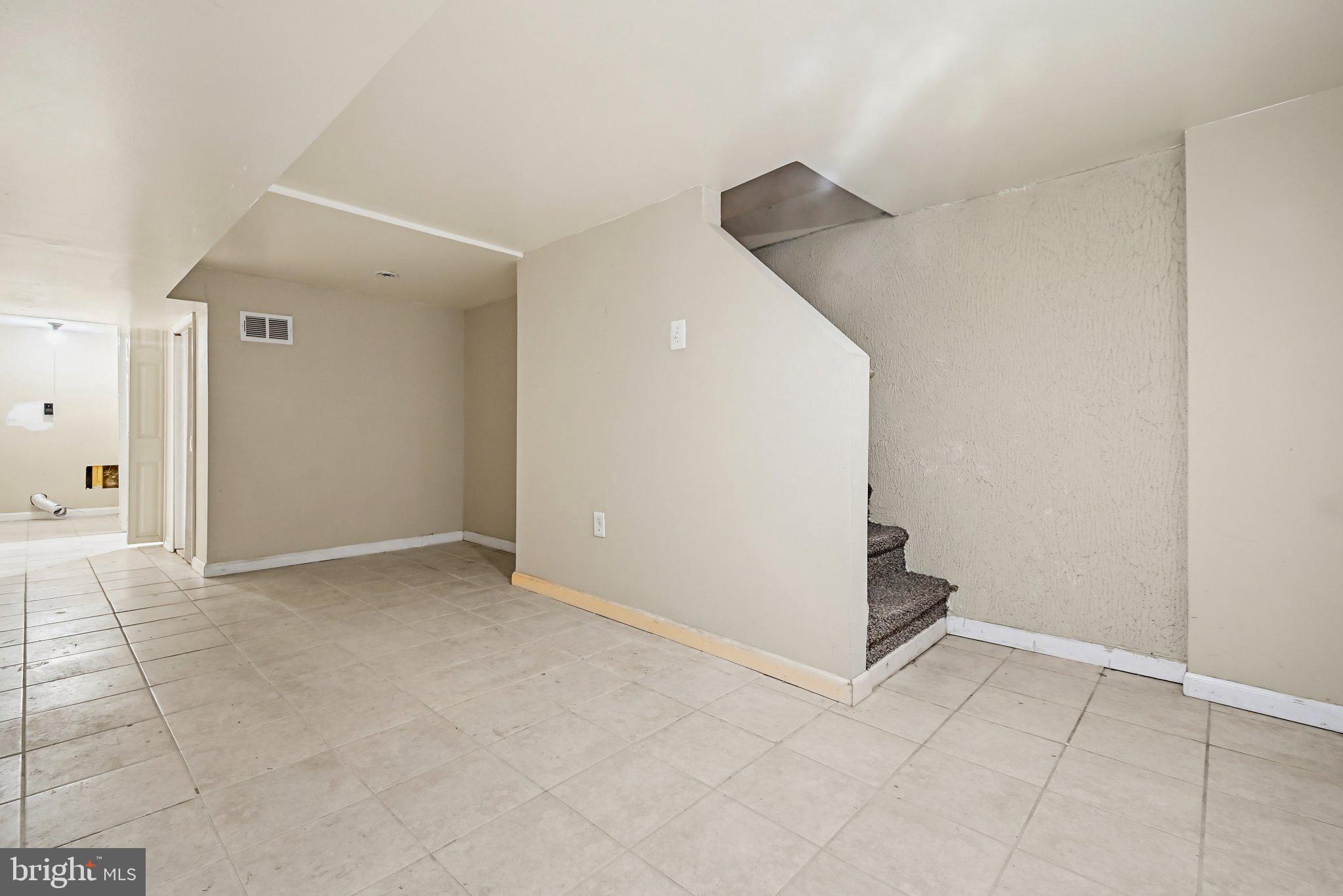 BROADWAY EAST - Residential