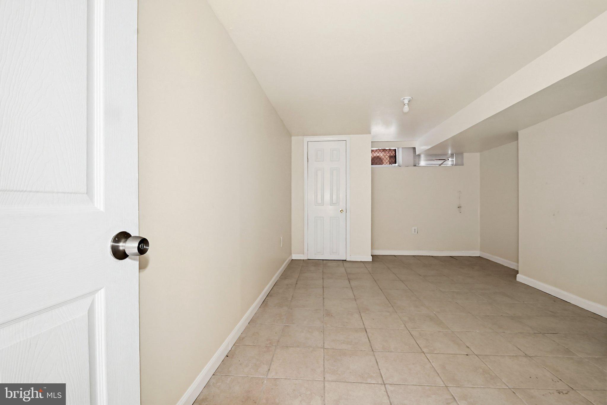 BROADWAY EAST - Residential