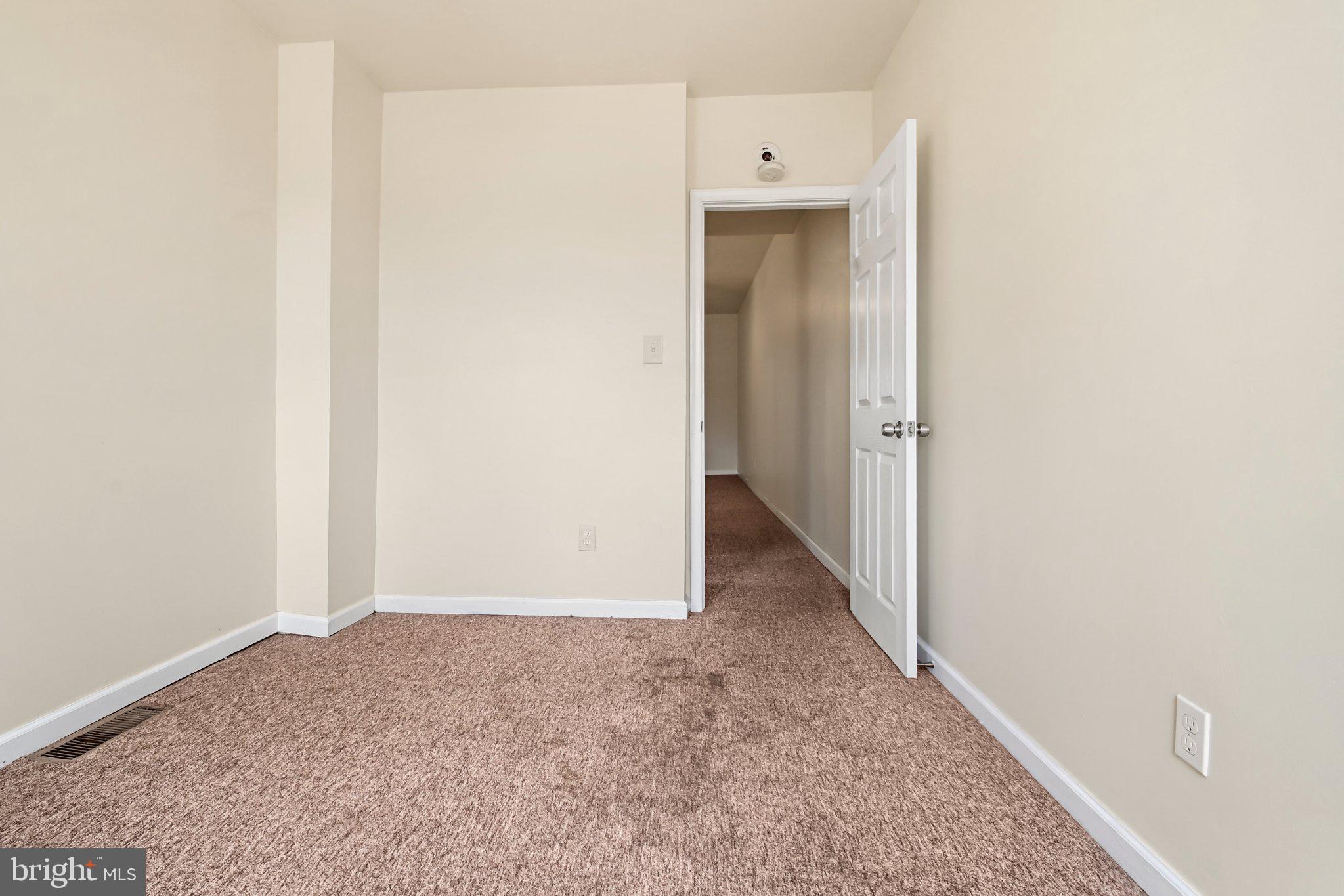 BROADWAY EAST - Residential