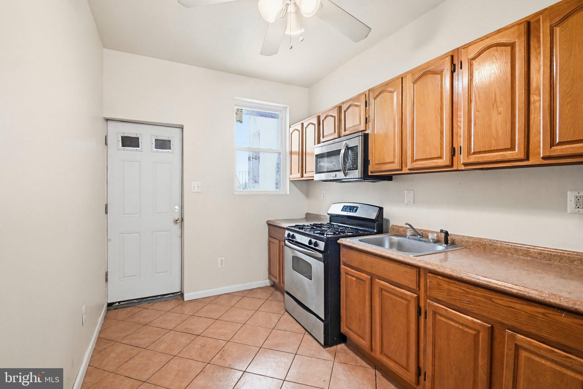 BROADWAY EAST - Residential