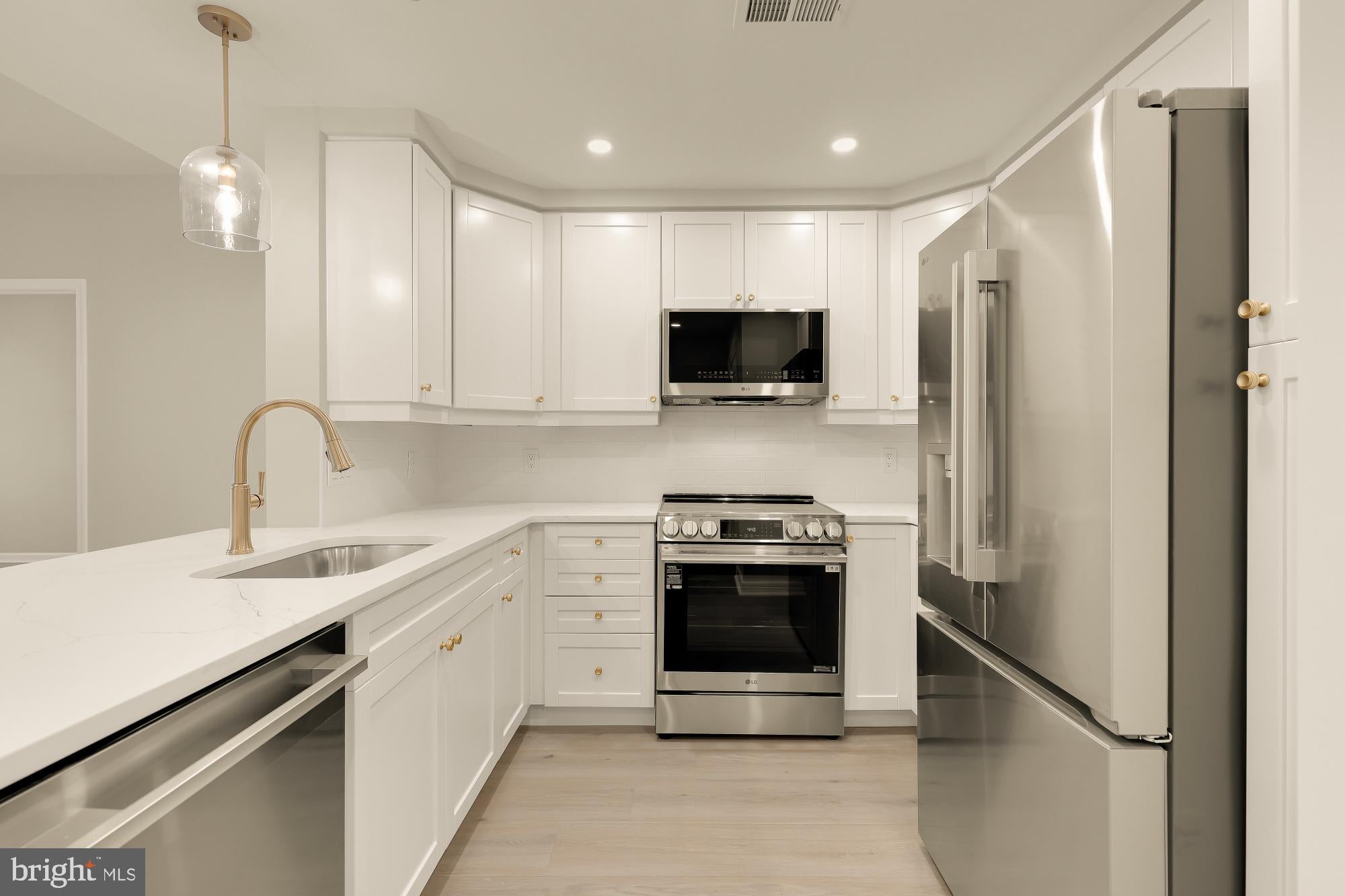 1111 11TH STREET NW 406
