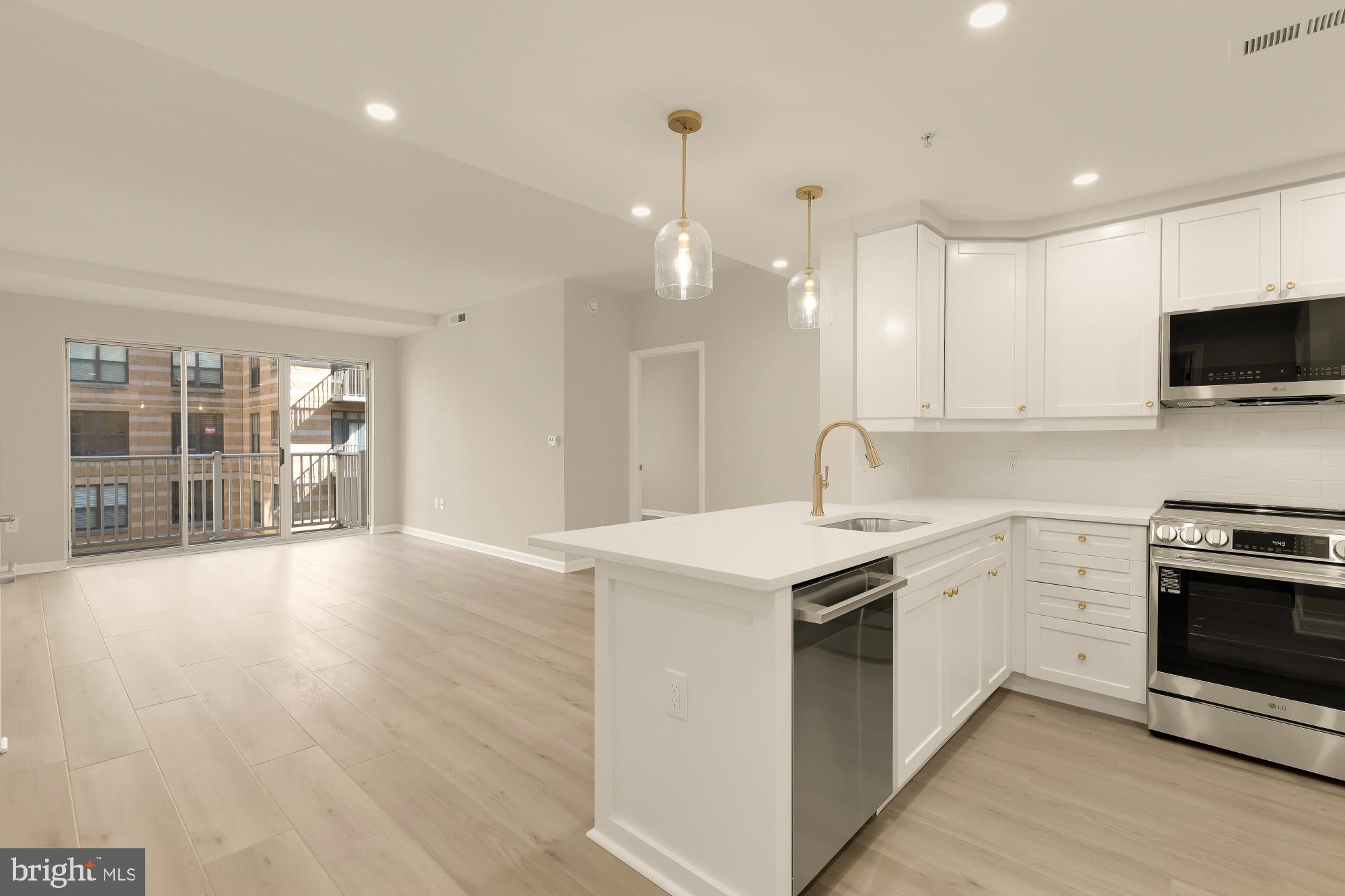 1111 11TH STREET NW 406