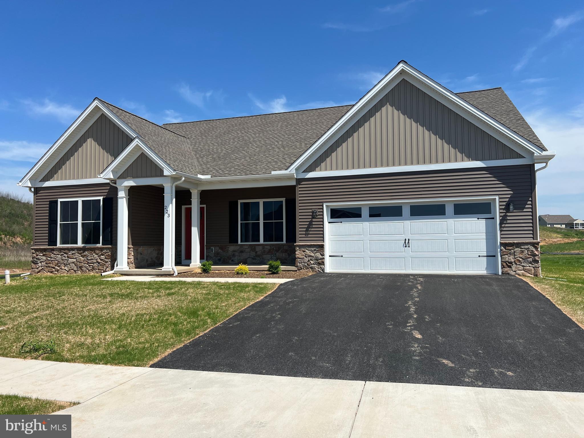 STONEYBROOK OF E-TOWN - Residential