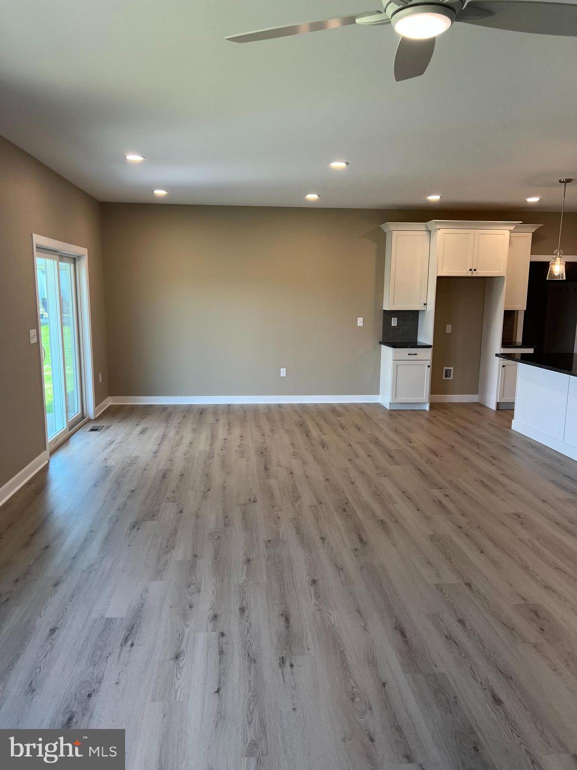 STONEYBROOK OF E-TOWN - Residential