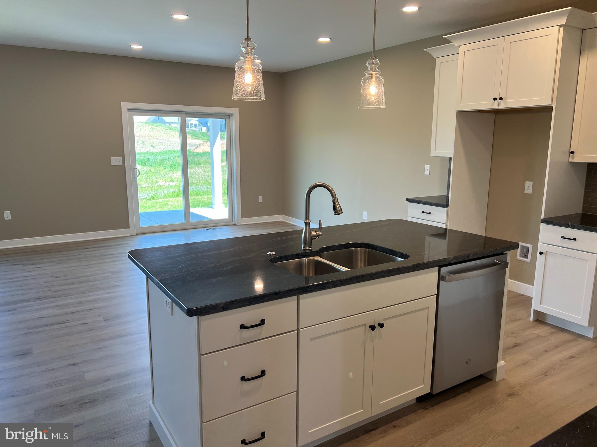 STONEYBROOK OF E-TOWN - Residential