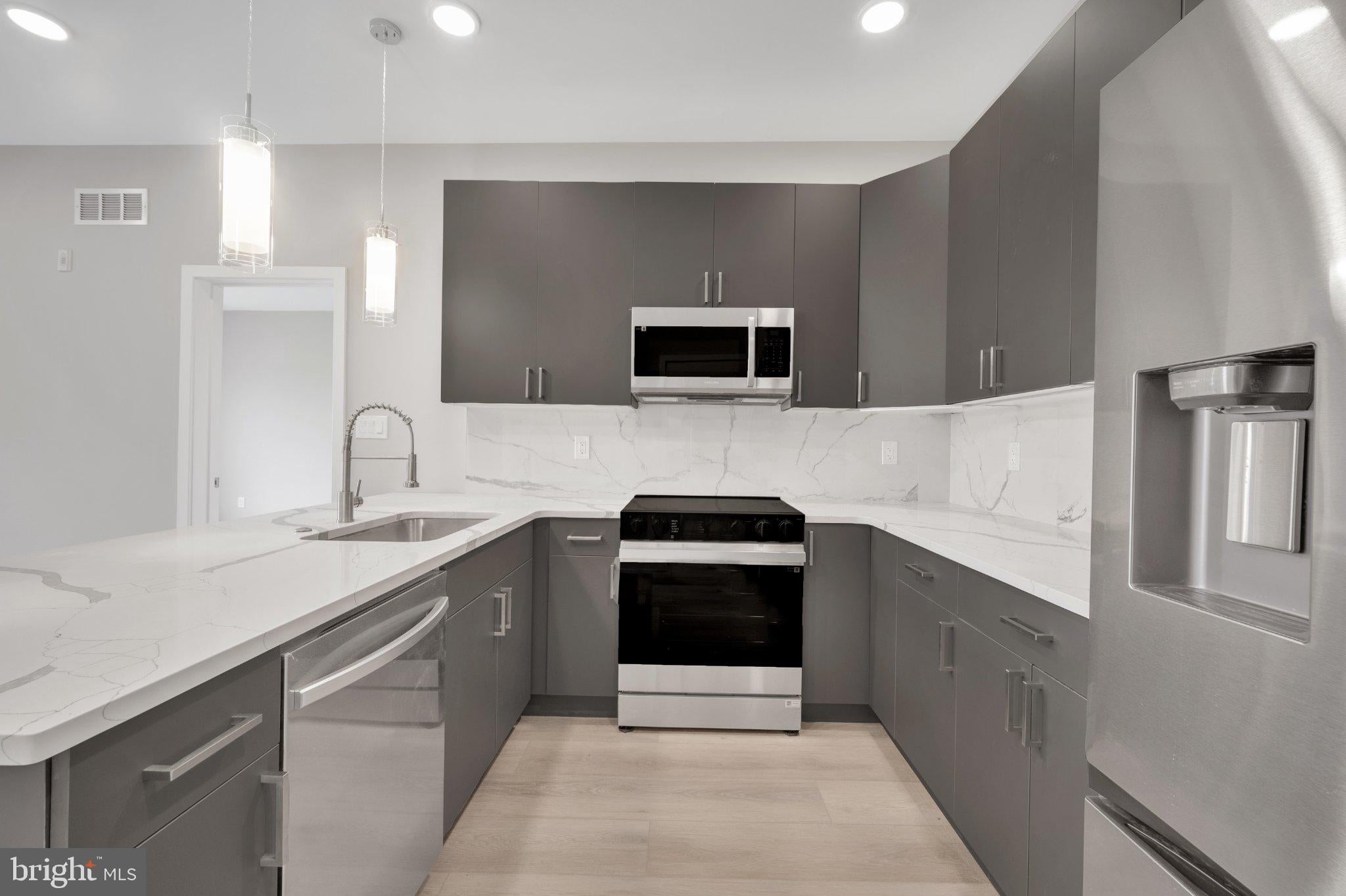 1111 24TH STREET 402