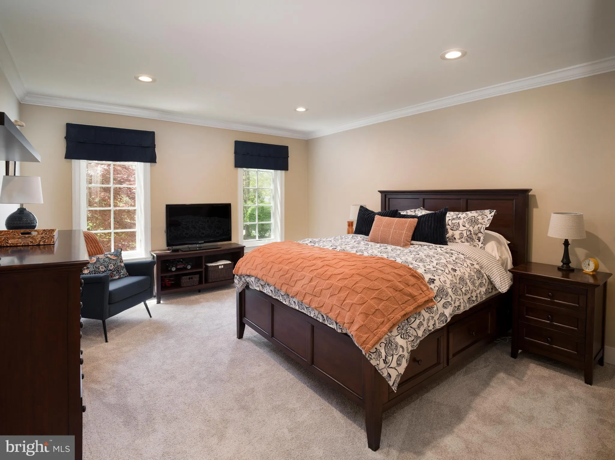 Berwyn, Pennsylvania 19312, United States, 5 Bedrooms Bedrooms, ,5 BathroomsBathrooms,Residential,Pending,115111