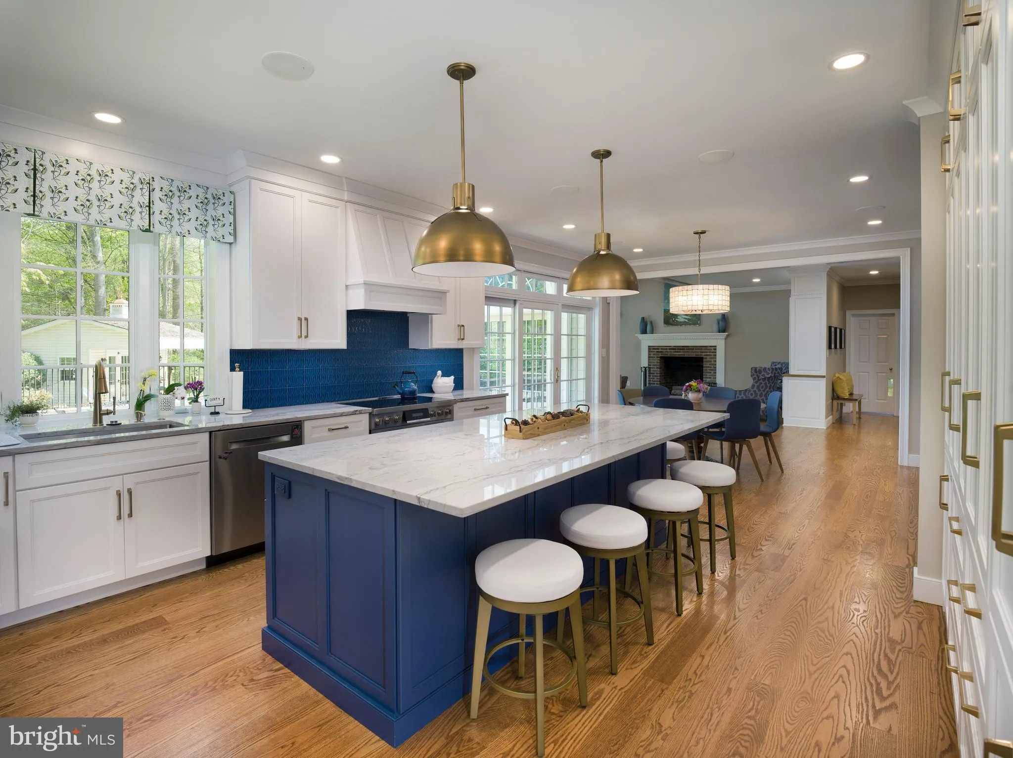 Berwyn, Pennsylvania 19312, United States, 5 Bedrooms Bedrooms, ,5 BathroomsBathrooms,Residential,Pending,115111