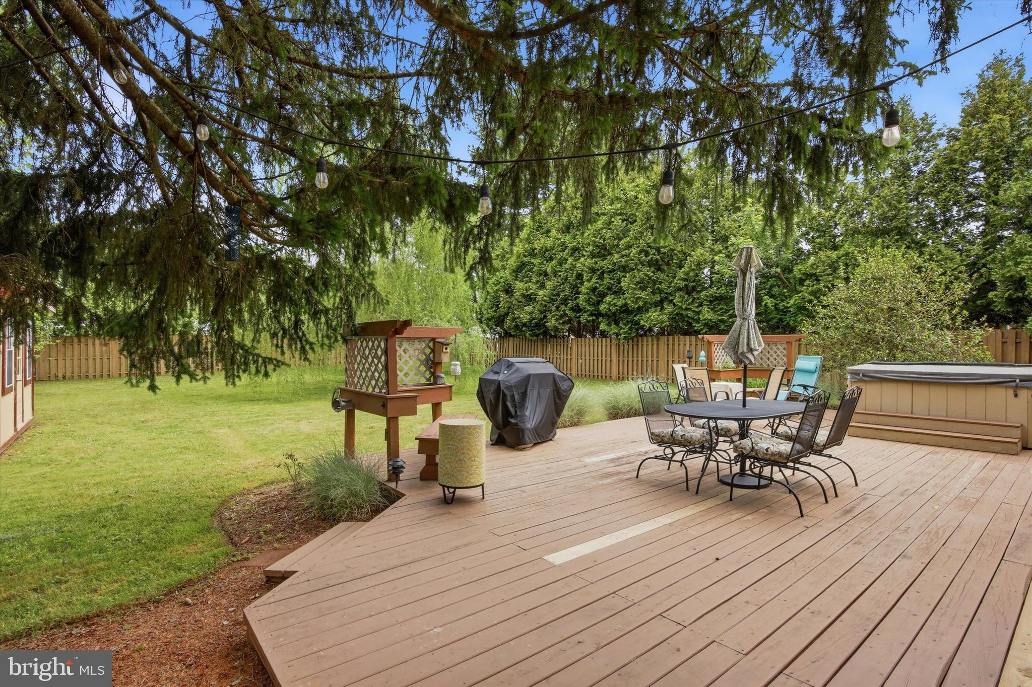 MEADOW WOOD - Residential