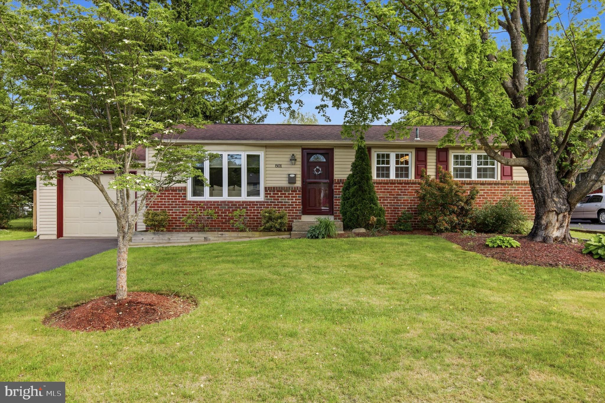 MEADOW WOOD - Residential