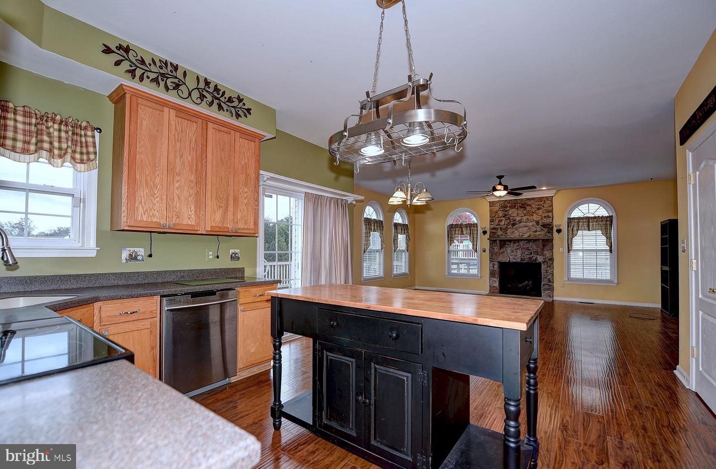 HICKORY OVERLOOK - Residential