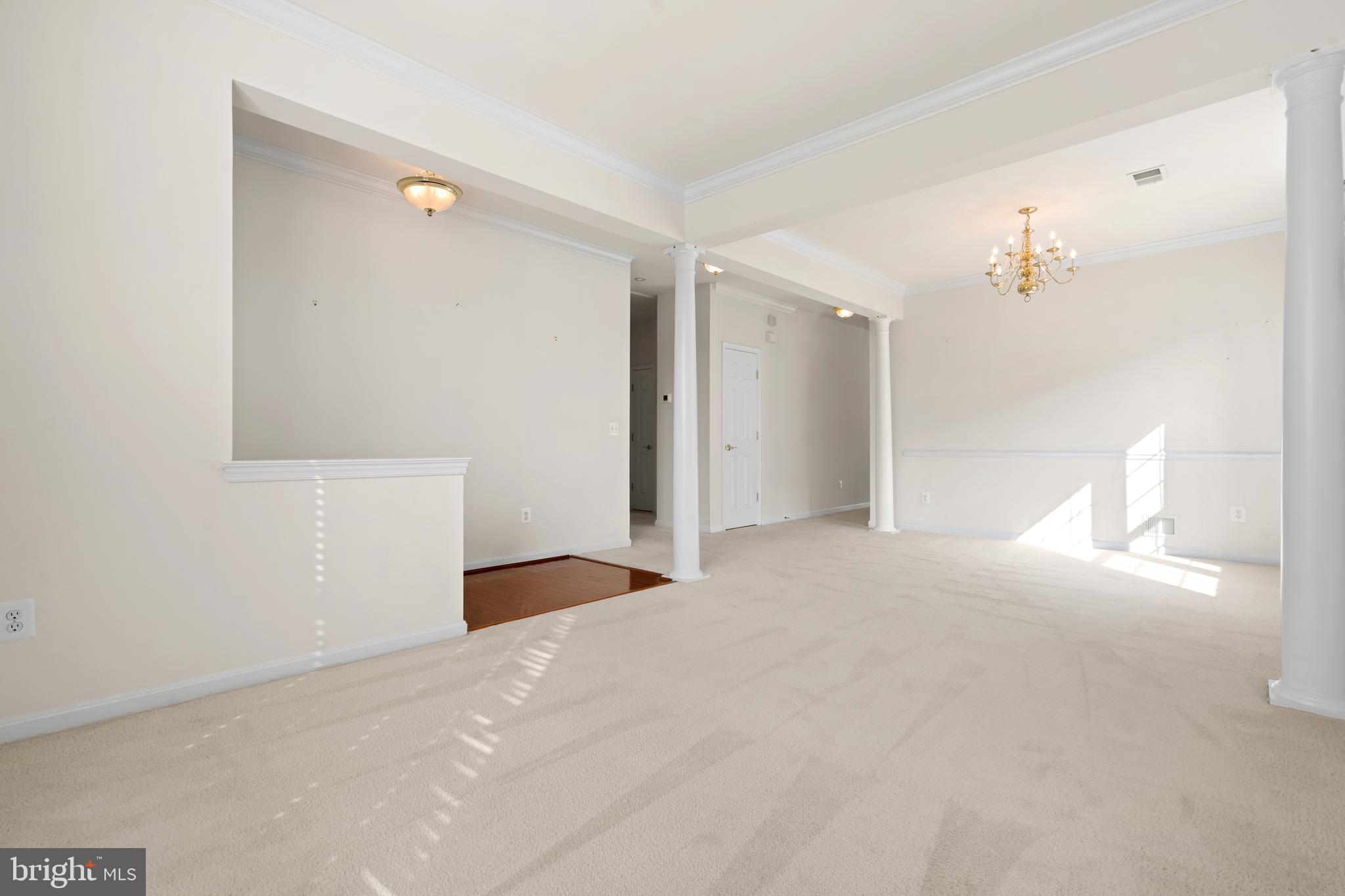 FOUR SEASONS IN HISTORIC VIRGINIA - Residential