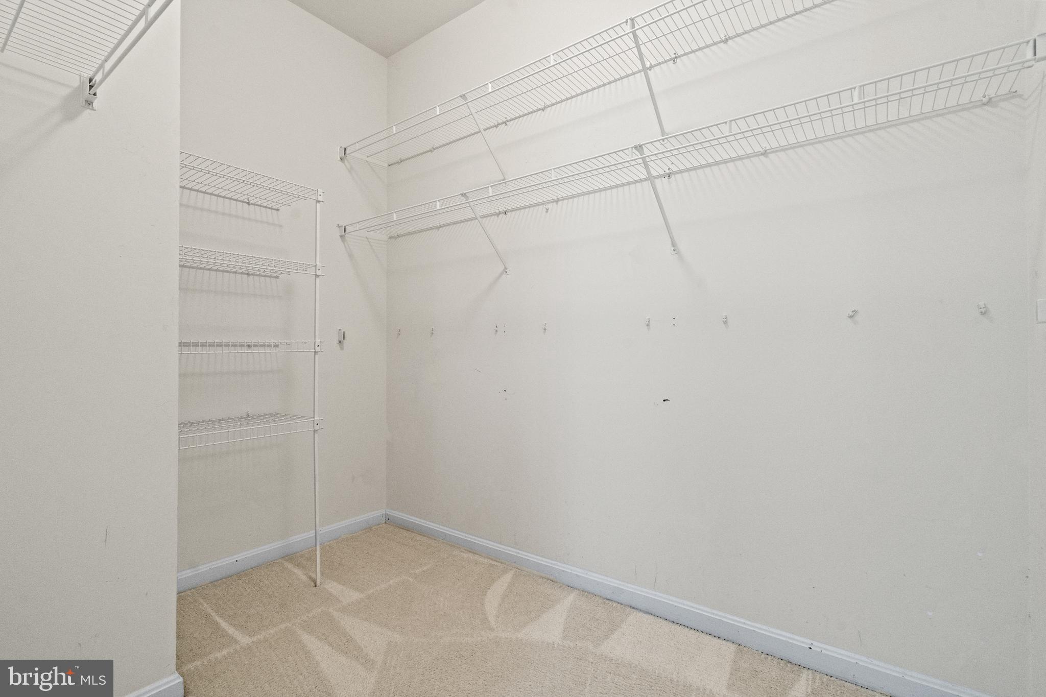 FOUR SEASONS IN HISTORIC VIRGINIA - Residential