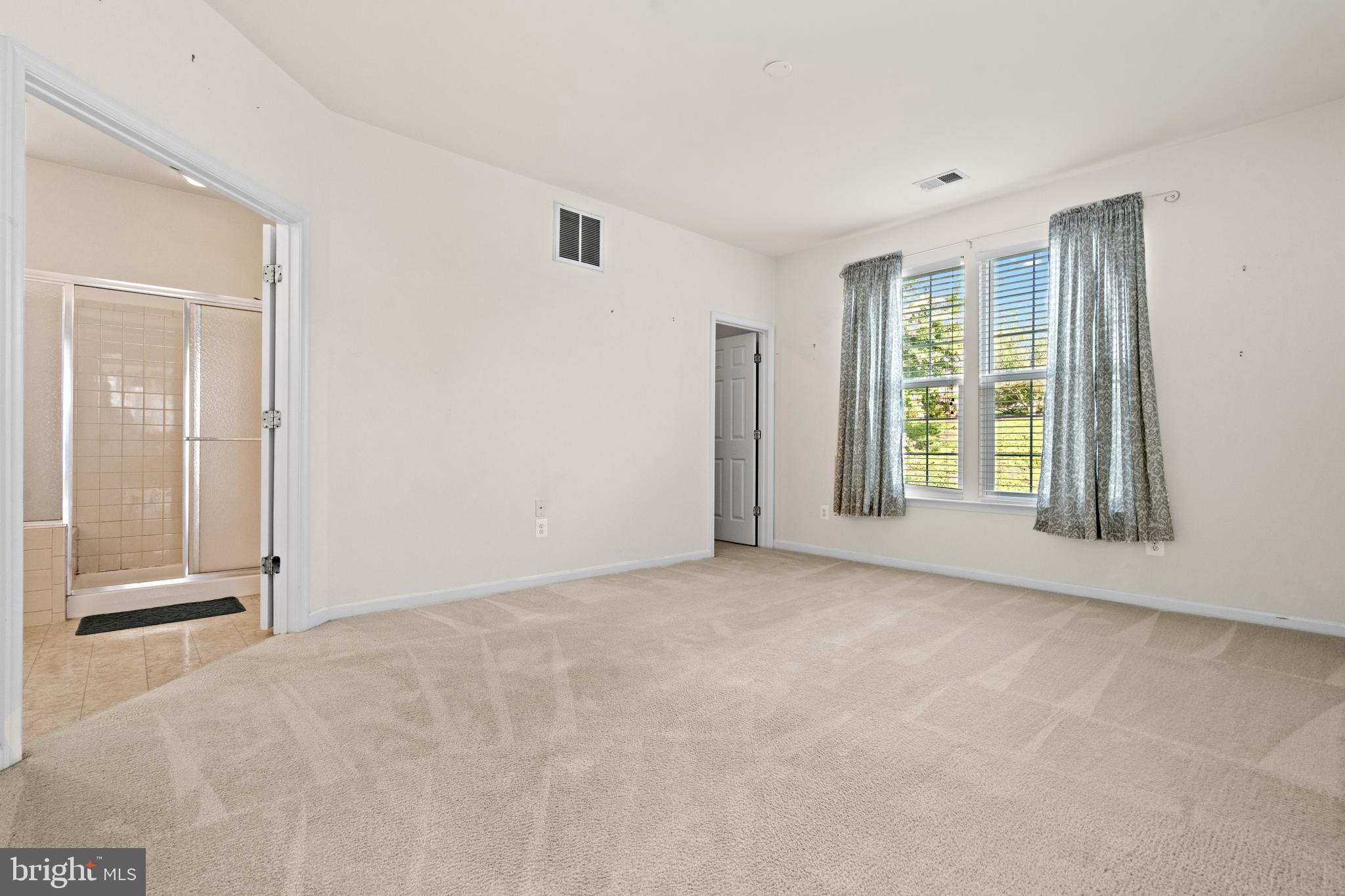 FOUR SEASONS IN HISTORIC VIRGINIA - Residential