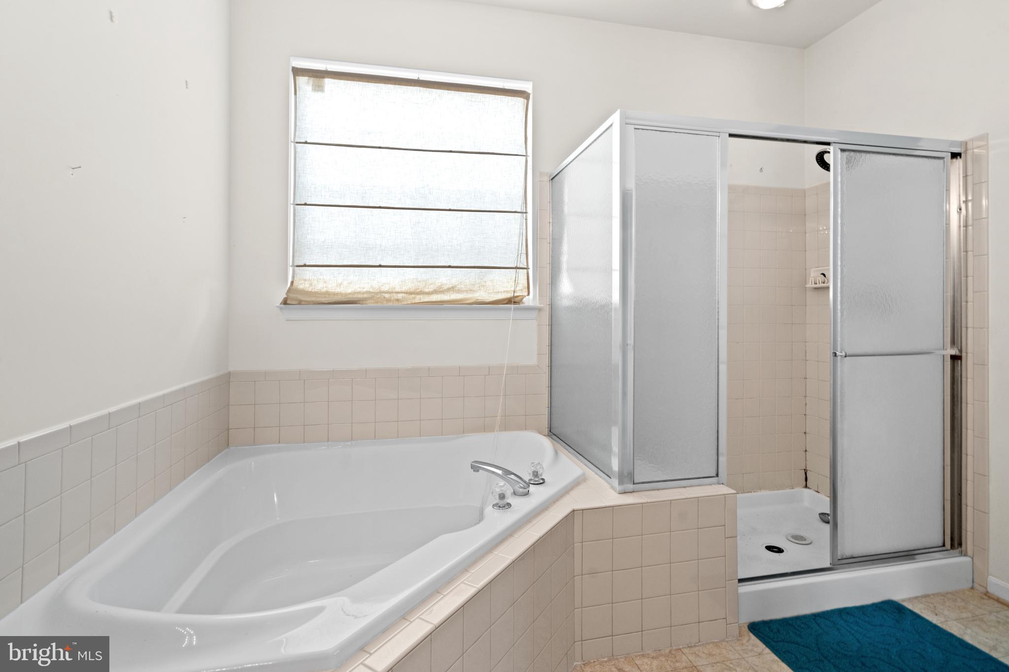 FOUR SEASONS IN HISTORIC VIRGINIA - Residential