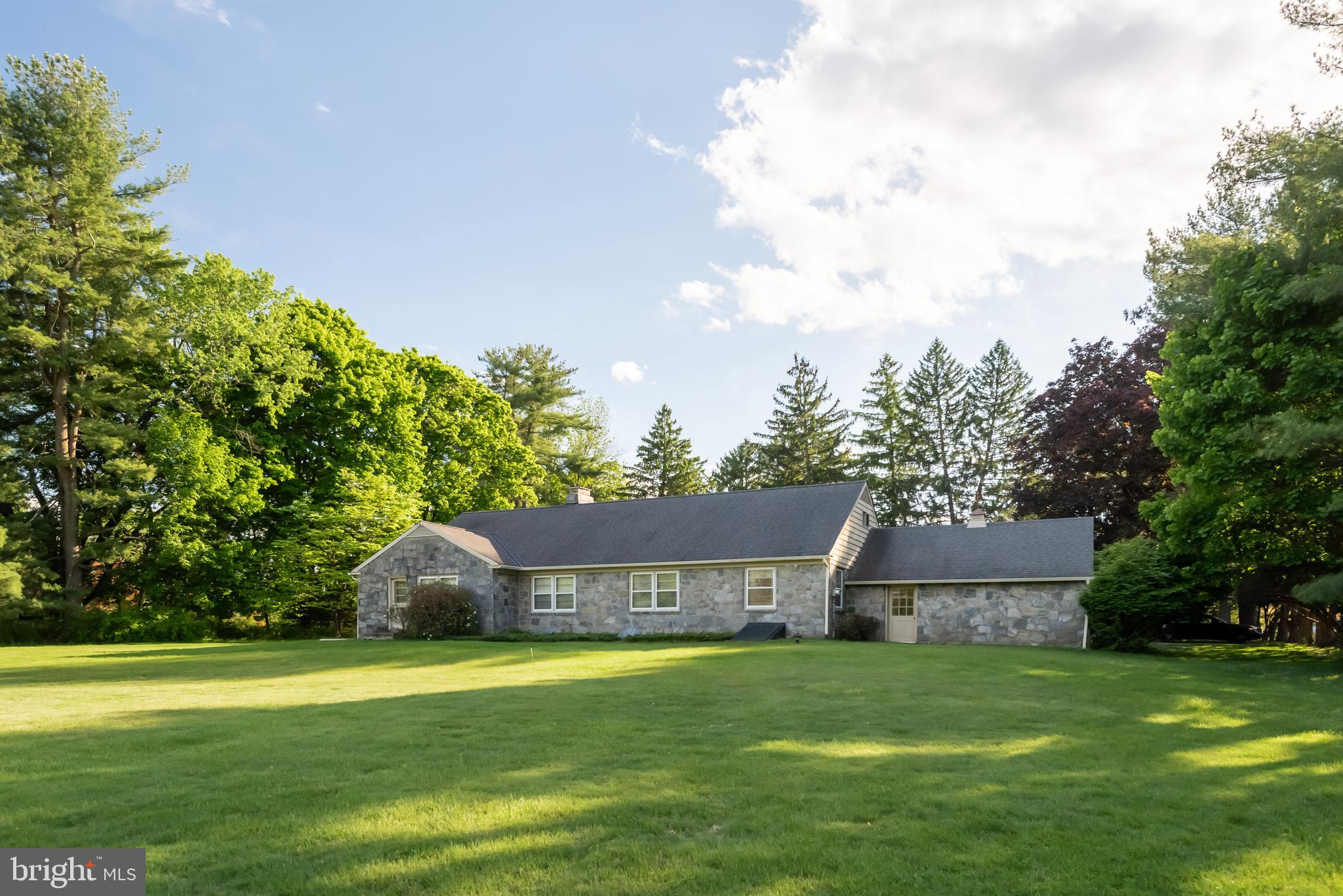 1515 N VALLEY ROAD