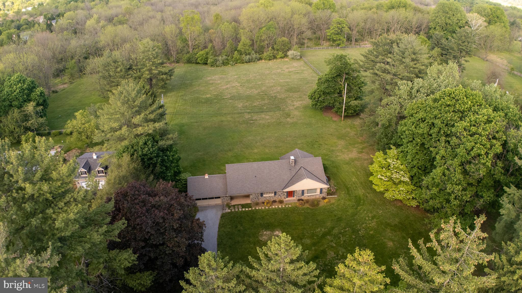 1515 N VALLEY ROAD