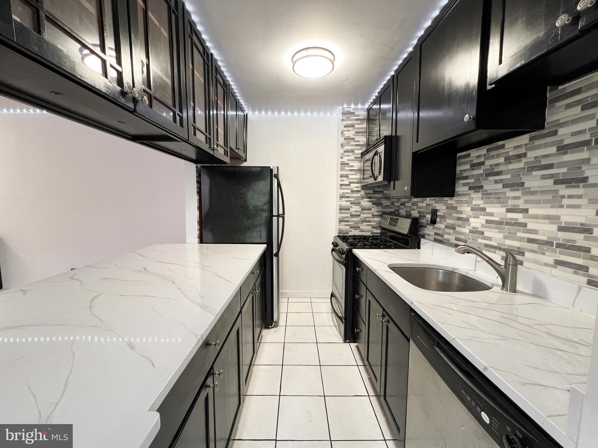 PARK BRADFORD - Residential Lease