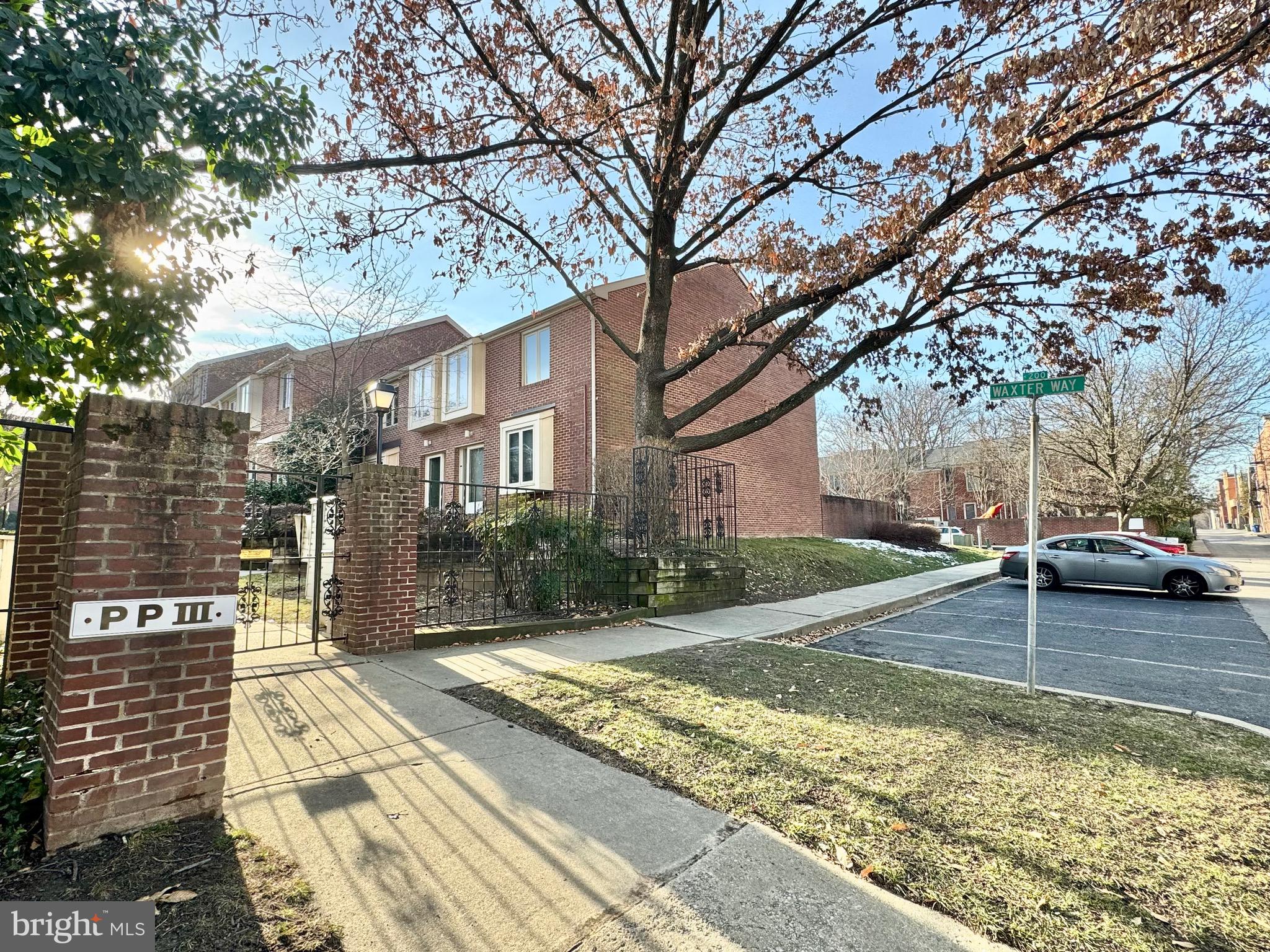 BOLTON HILL HISTORIC DISTRICT - Residential Lease