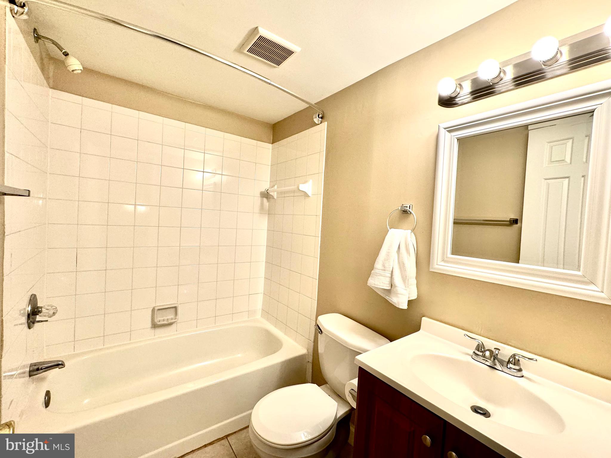 BOLTON HILL HISTORIC DISTRICT - Residential Lease