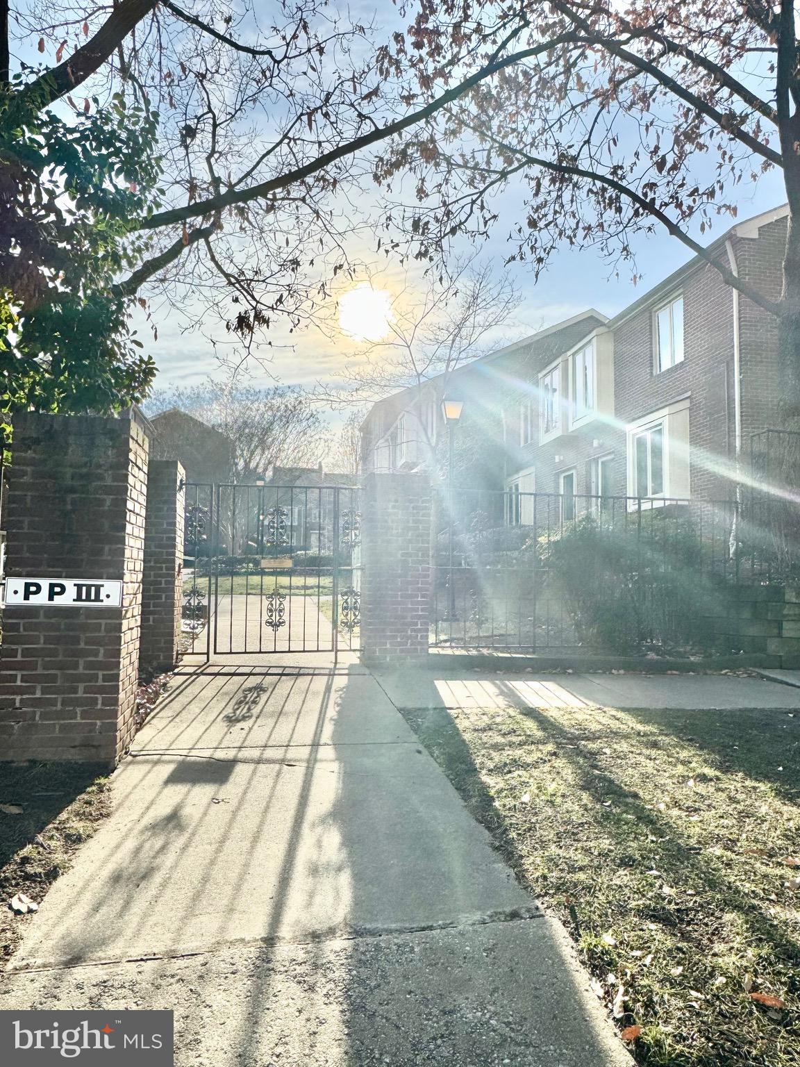 BOLTON HILL HISTORIC DISTRICT - Residential Lease