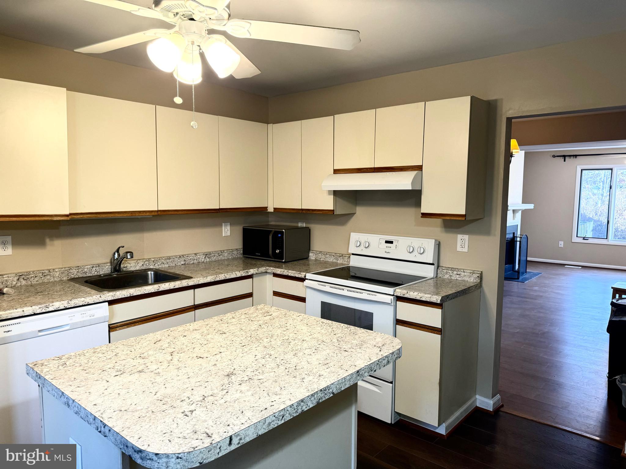 BOLTON HILL HISTORIC DISTRICT - Residential Lease